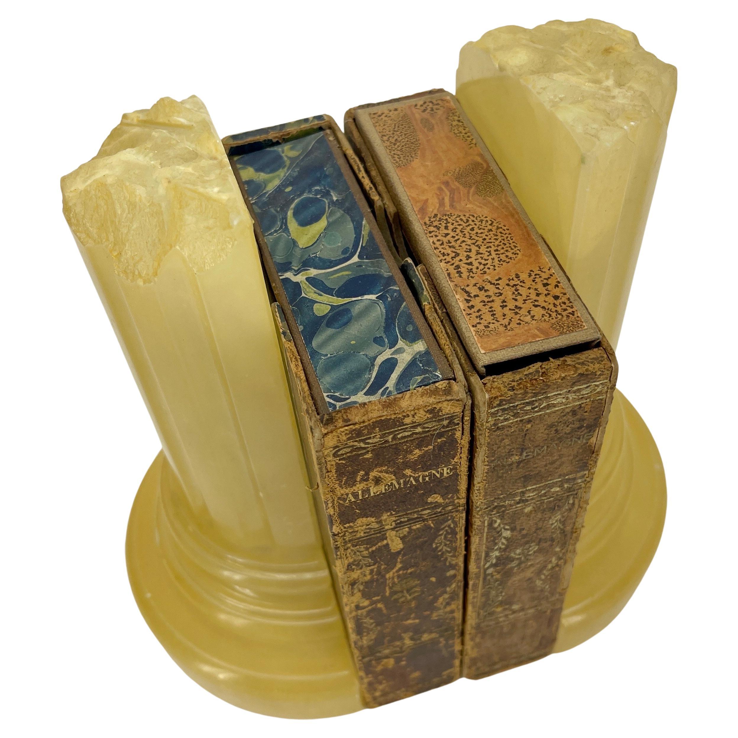 Pair of Italian Grand Tour Carved Yellow Alabaster Bookends  In Good Condition For Sale In Haddonfield, NJ