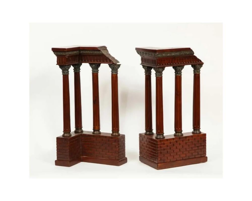 Paire de modèles néoclassiques de ruines romaines en bois d'acajou et bronze de style Grand Tour italien en vente 2