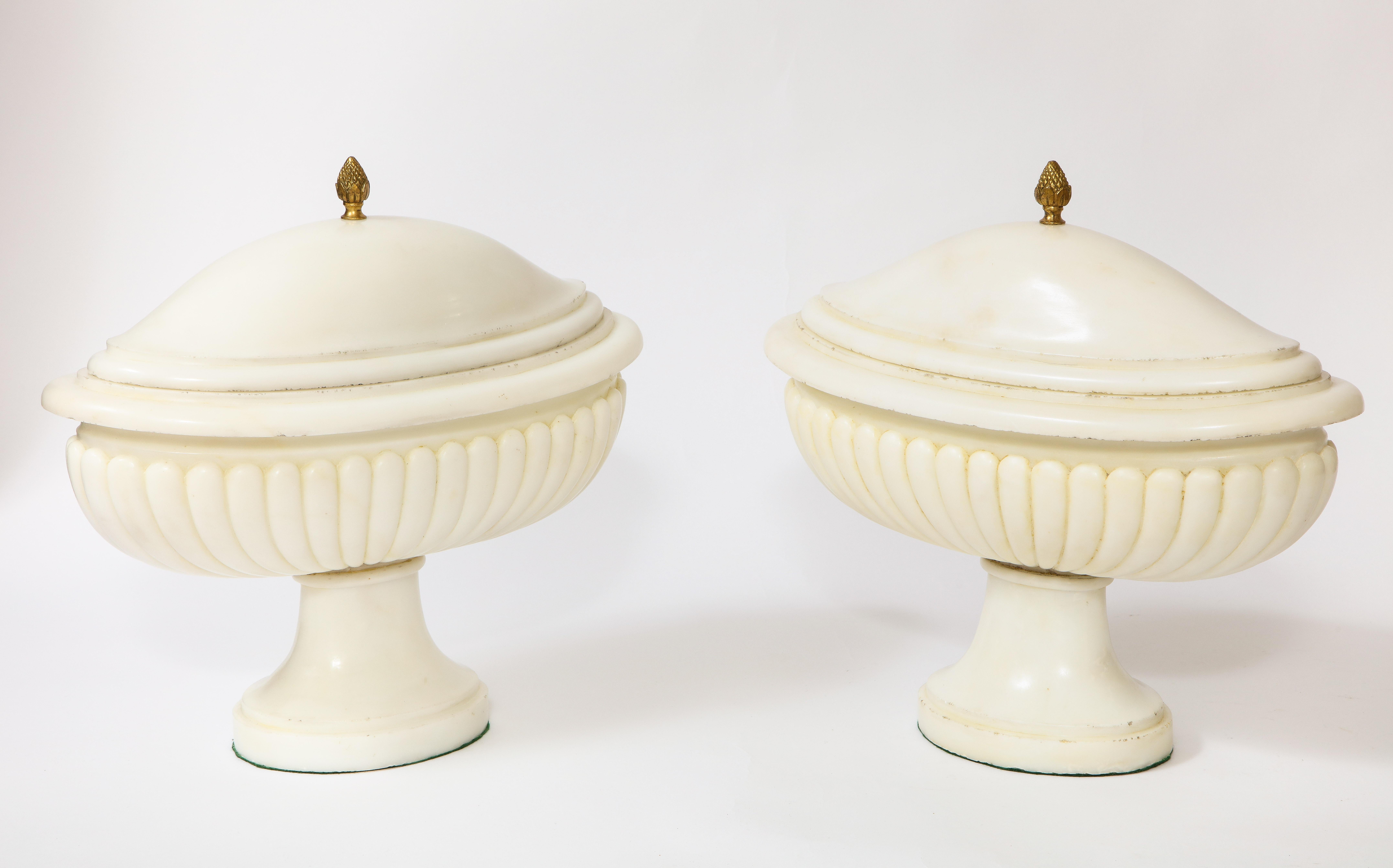 Bronze Pair of Italian Grand-Tour Neoclassical Hand-Carved Carrara Marble Covered Bowls For Sale