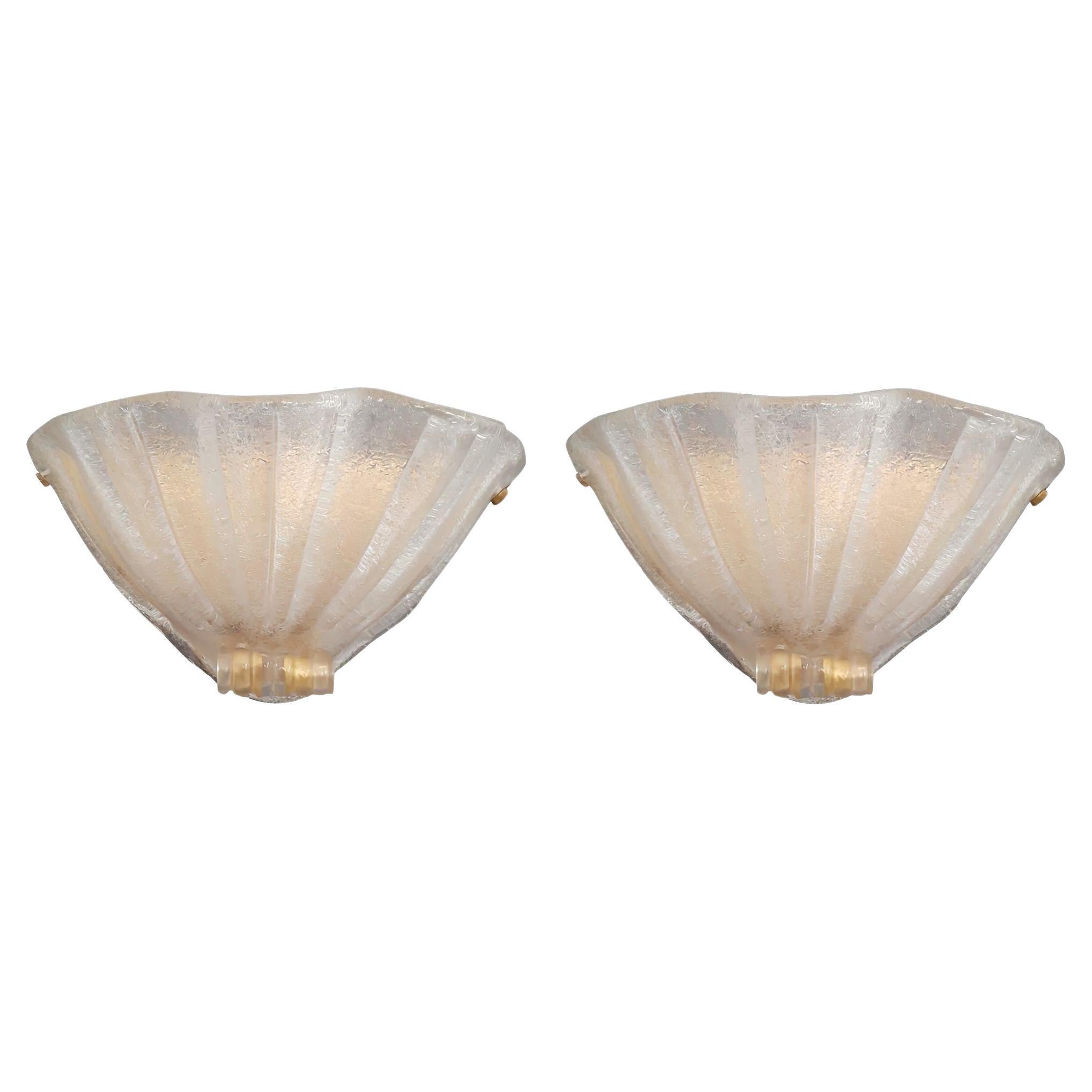 Pareja de apliques italianos Graniglia de cristal de Murano con motas doradas. 1960
s.