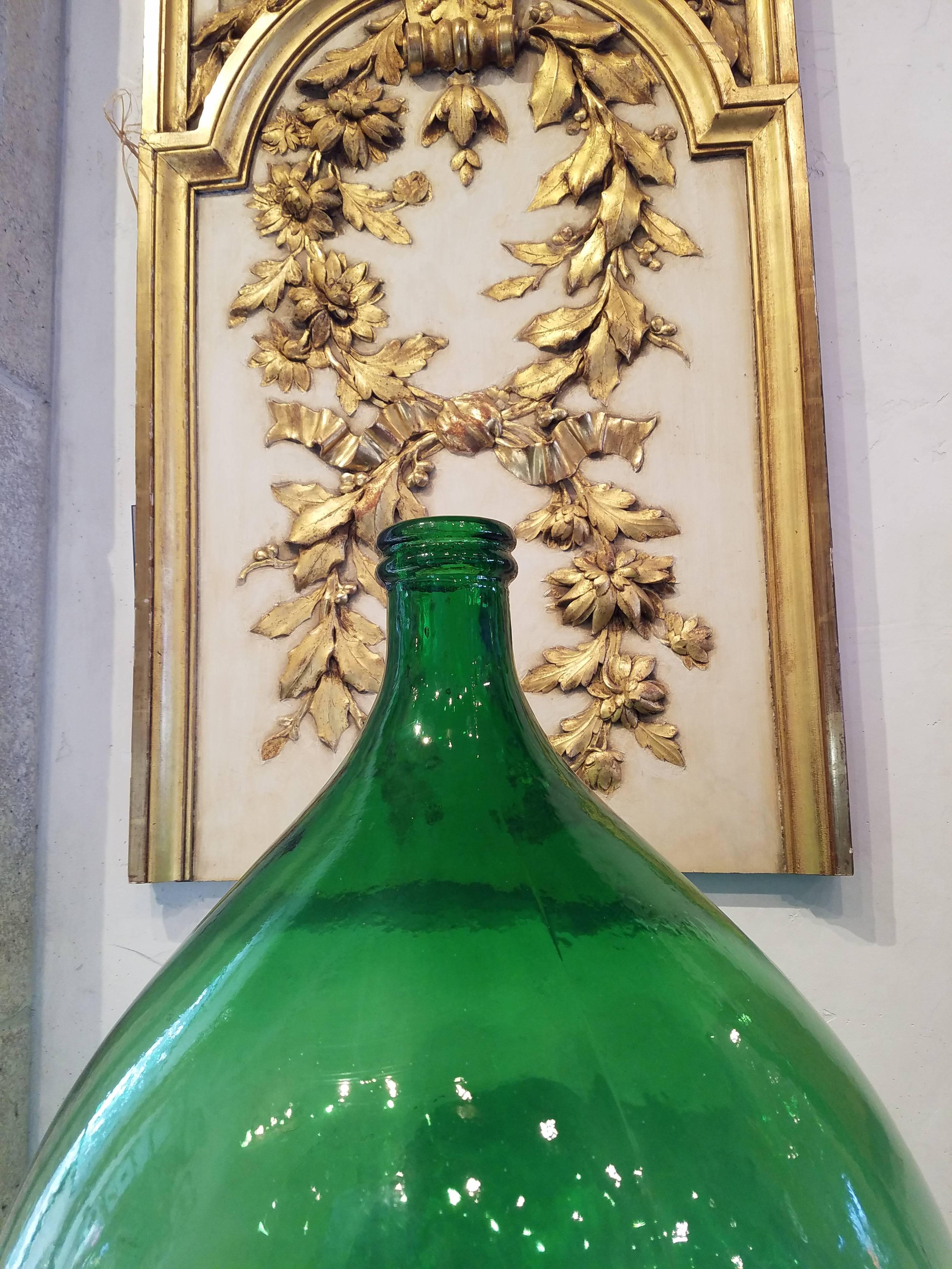 20th Century Pair of Italian Green Glass Demijohns For Sale