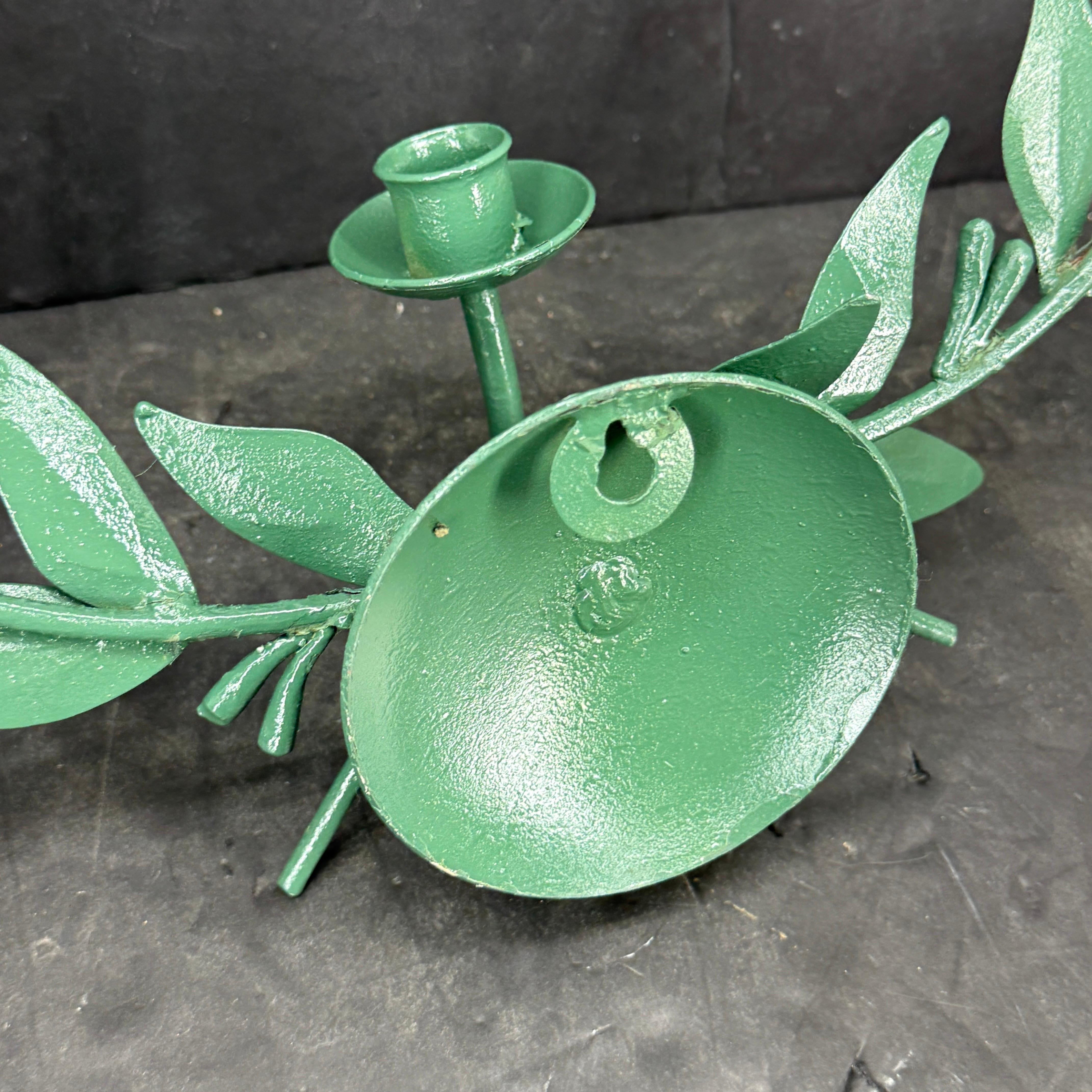 Pair of Italian Green Painted Laurel Leaf Candle Wall Sconces en vente 6