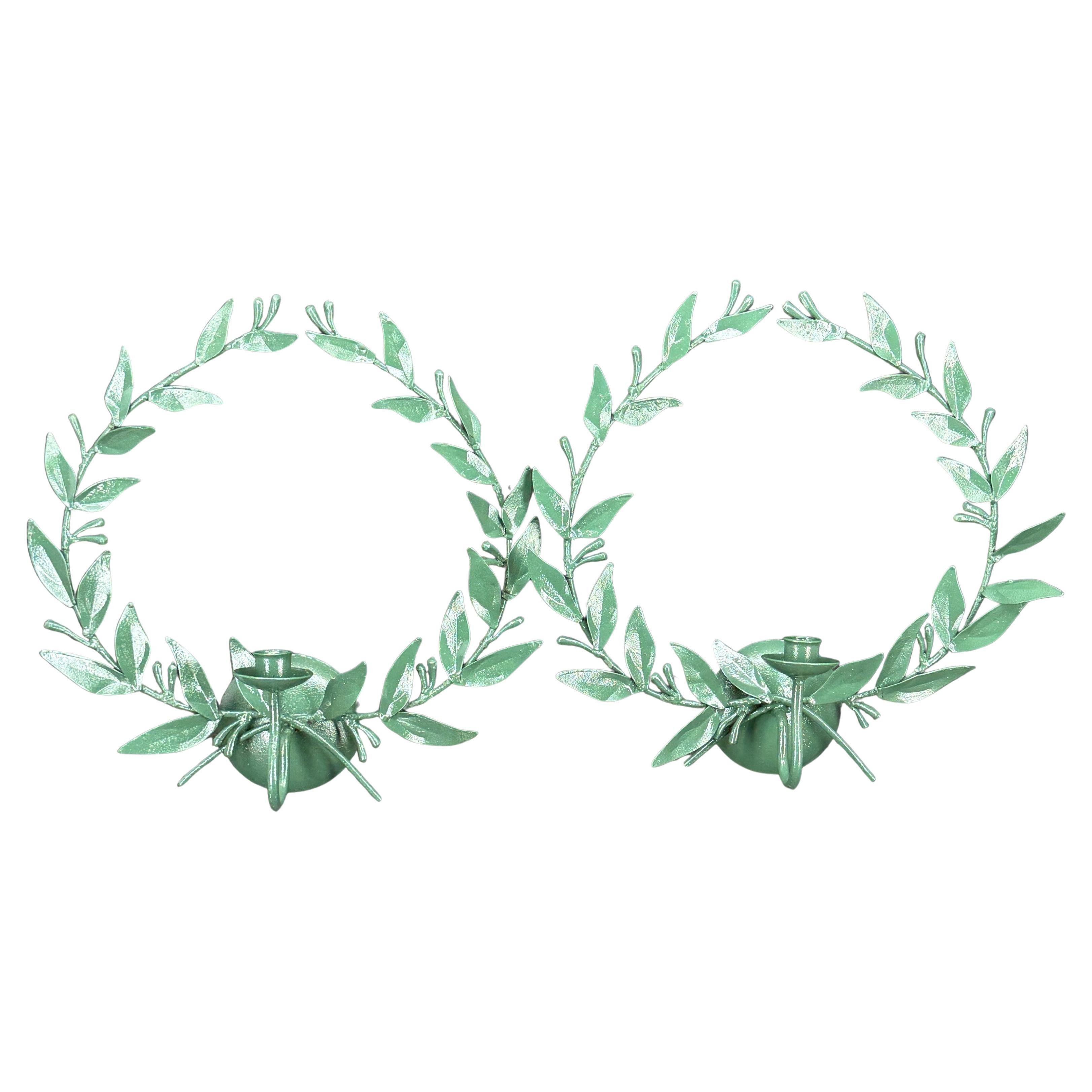 Paar italienische grün bemalte Lorbeerblatt-Wandleuchter mit Kerze im Angebot 8