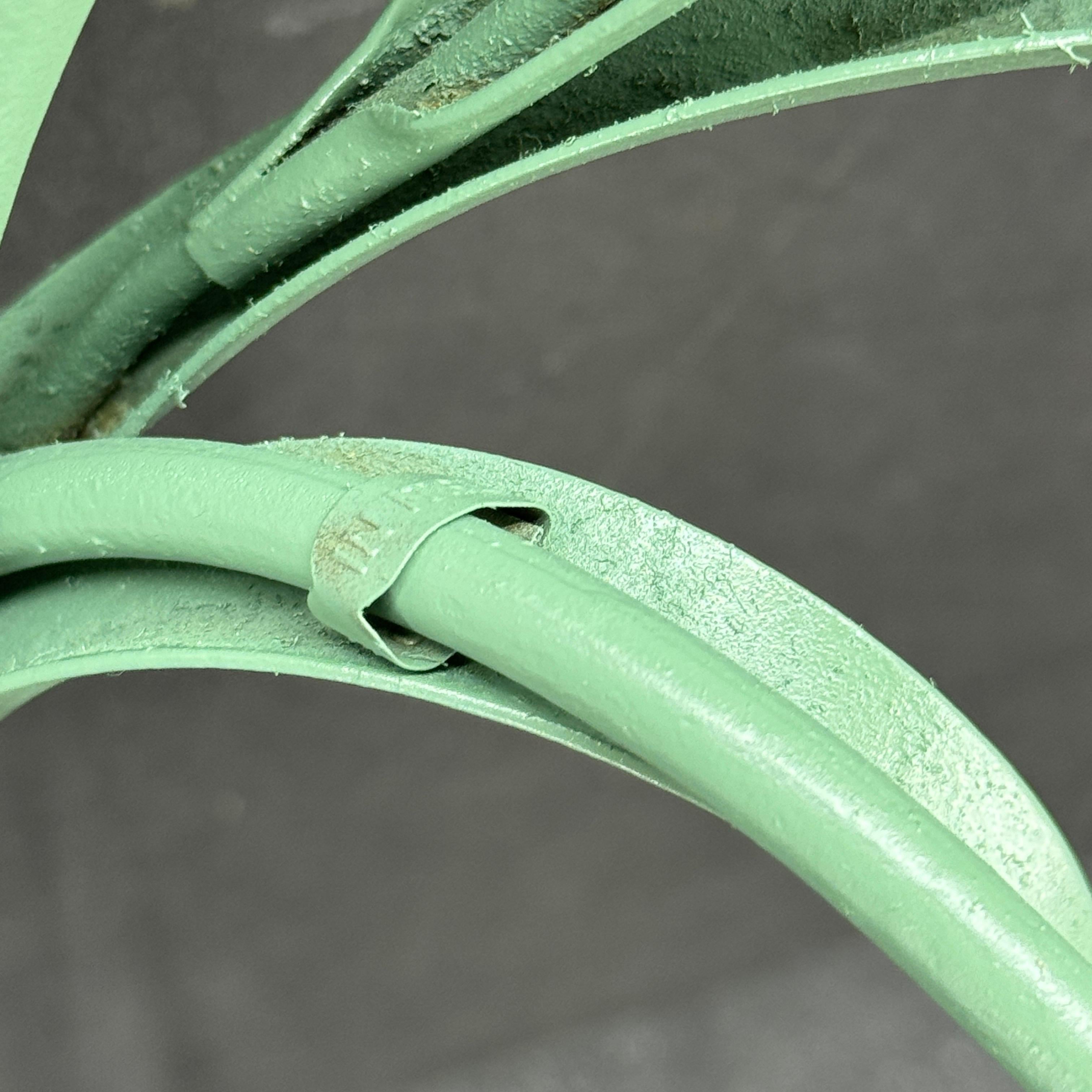 Metallo Coppia di candele da parete italiane in metallo verniciato verde Greene & Greene