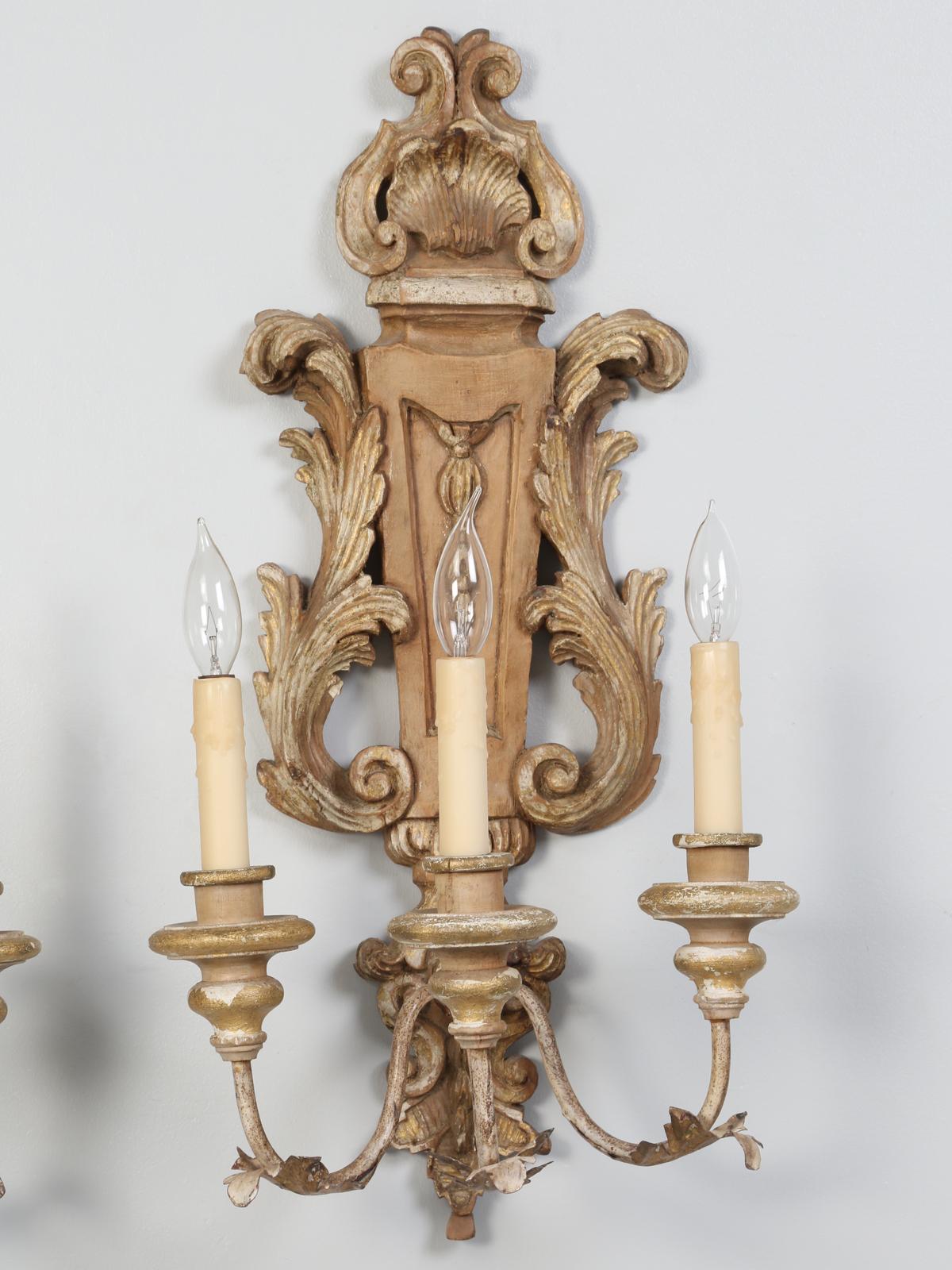 Pair of Italian Hand Carved Wooden Sconces with Gold and Silver Leaf Accents In Good Condition In Chicago, IL