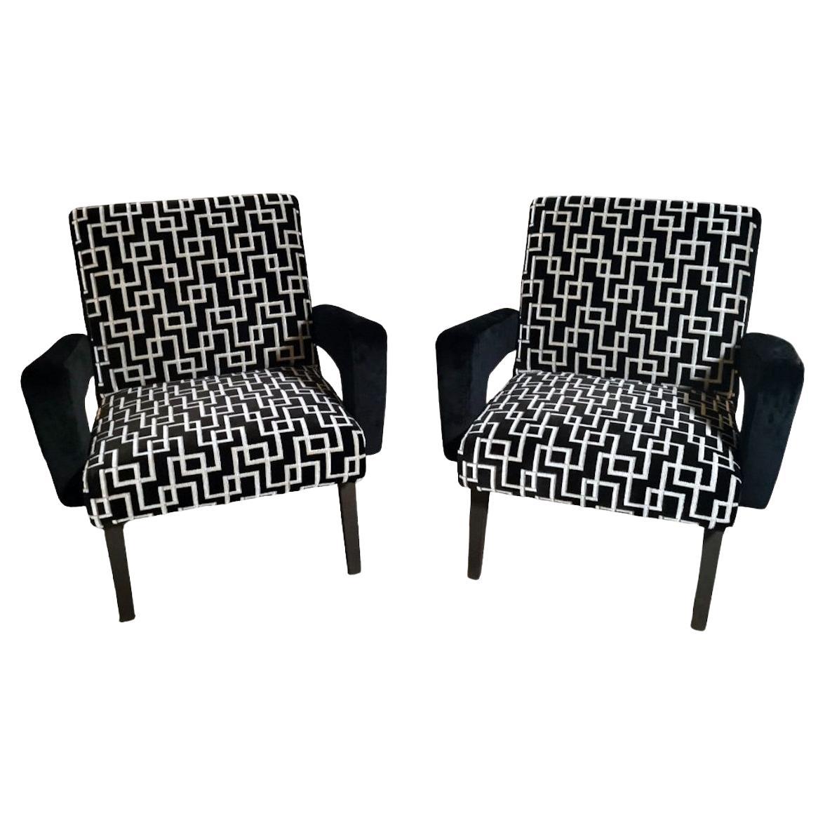 Pair Of Italian Handcrafted Armchairs in Wood And Upholstered With Guild Velvet For Sale