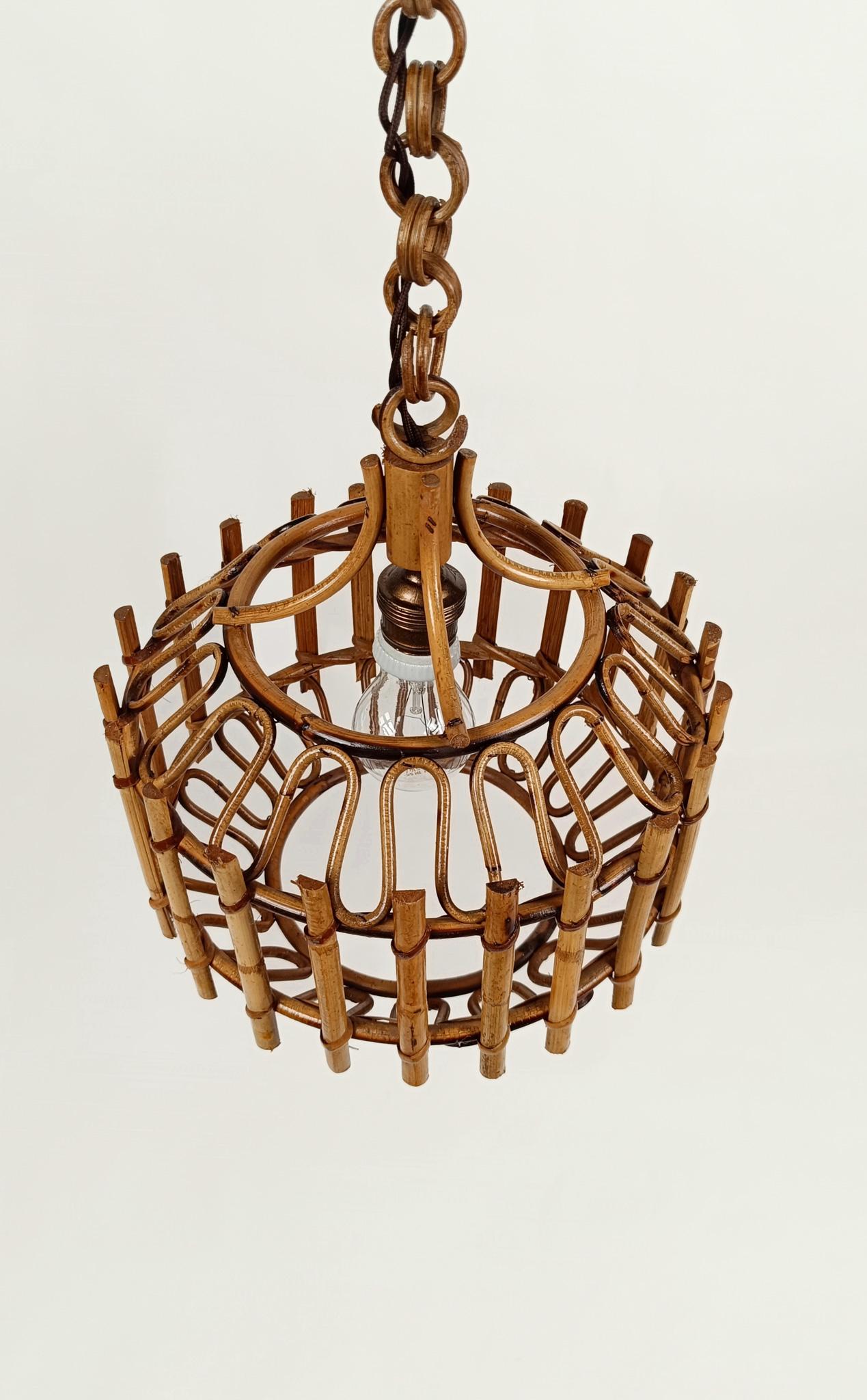 Coppia di lampade a sospensione artigianali italiane in canna e rattan, stile Albini, anni '60 in vendita 5