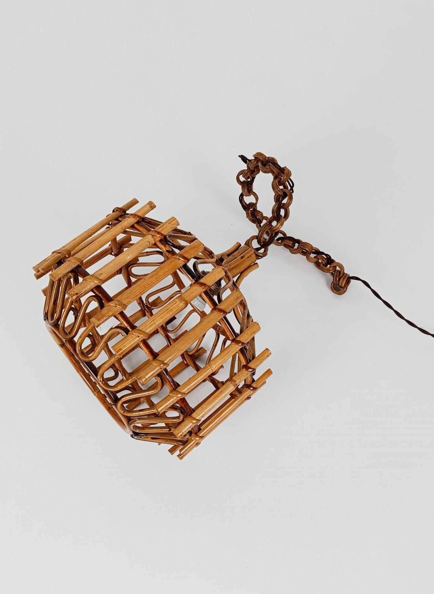 Coppia di lampade a sospensione artigianali italiane in canna e rattan, stile Albini, anni '60 in vendita 7