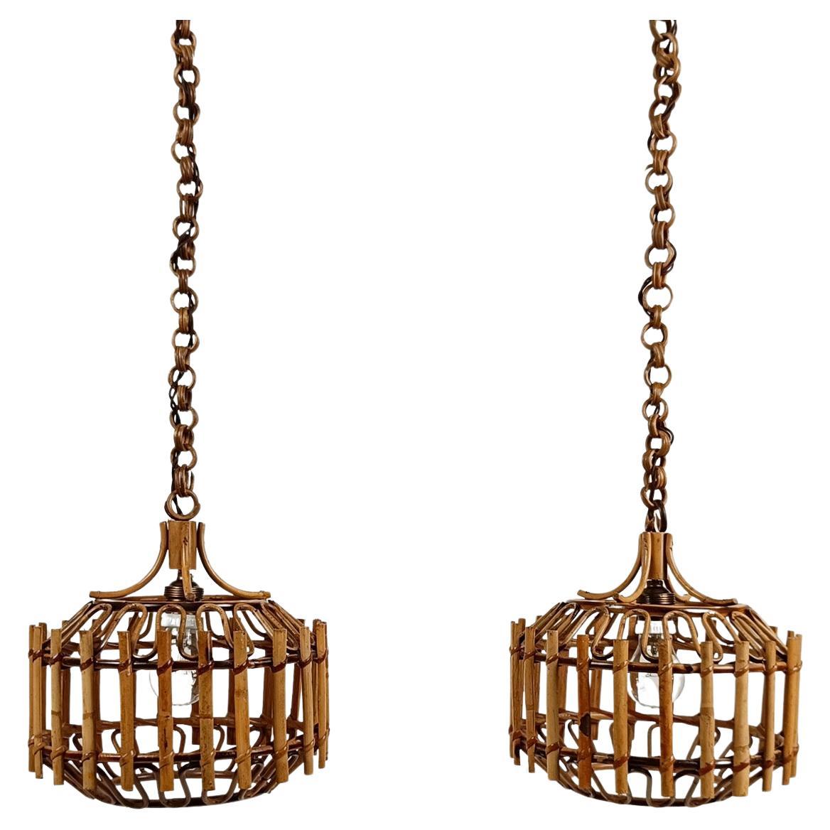 Coppia di lampade a sospensione artigianali italiane in canna e rattan, stile Albini, anni '60