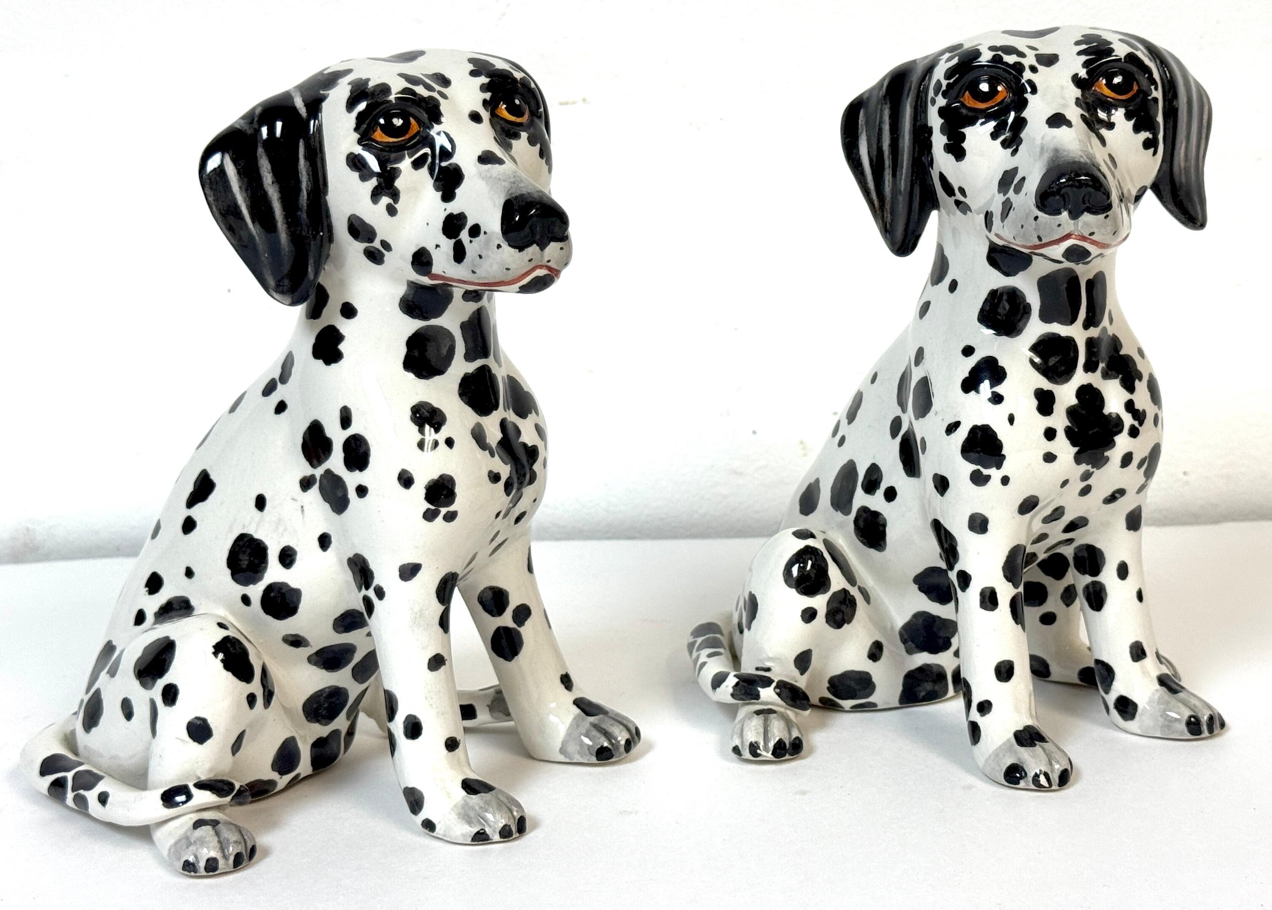Pair of Italian Hollywood Regency Hand-Painted Pottery Dalmatian Puppies, 1970s In Good Condition For Sale In West Palm Beach, FL