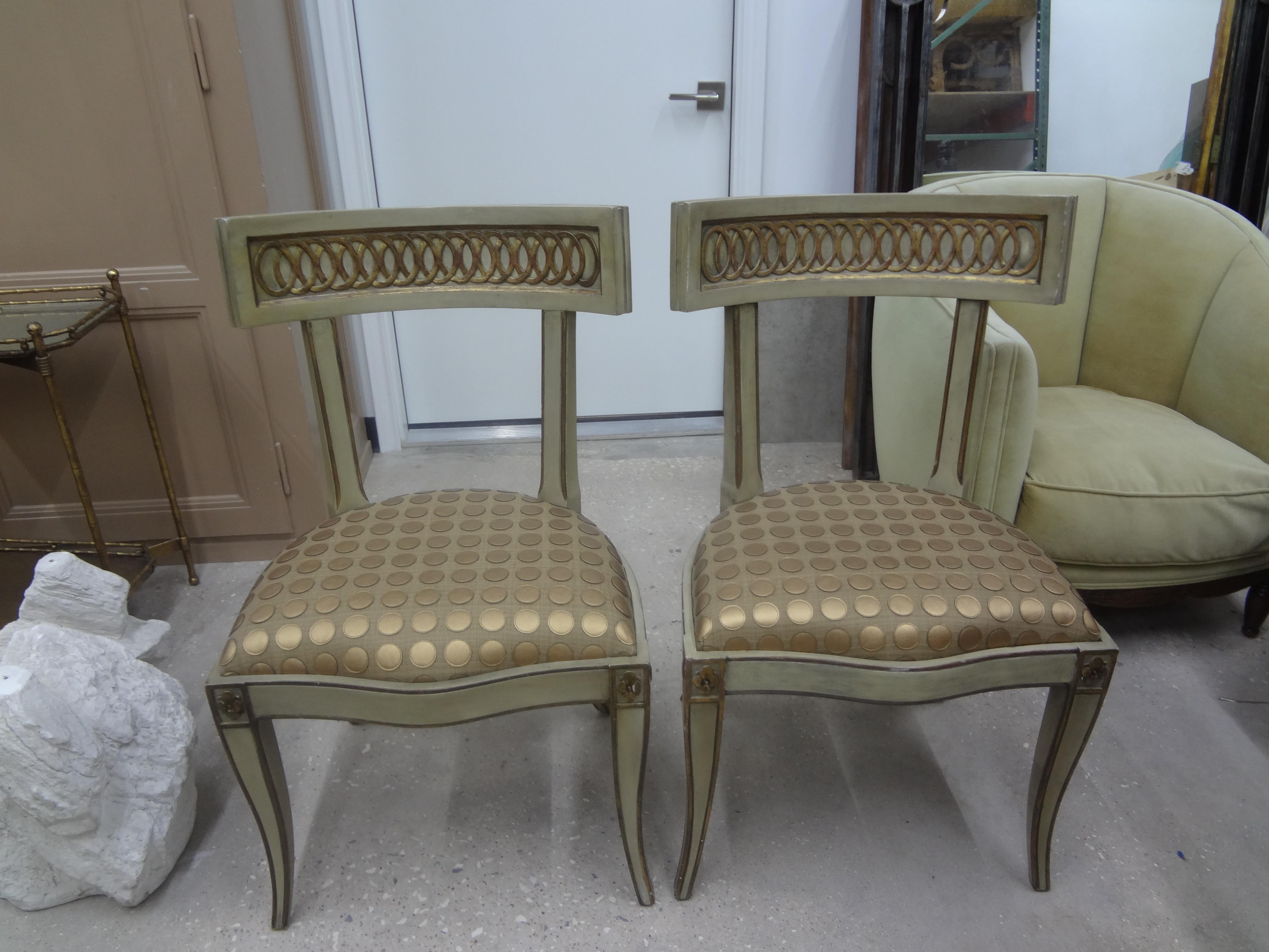 Pair of Italian Hollywood Regency Klismos Chairs For Sale 2