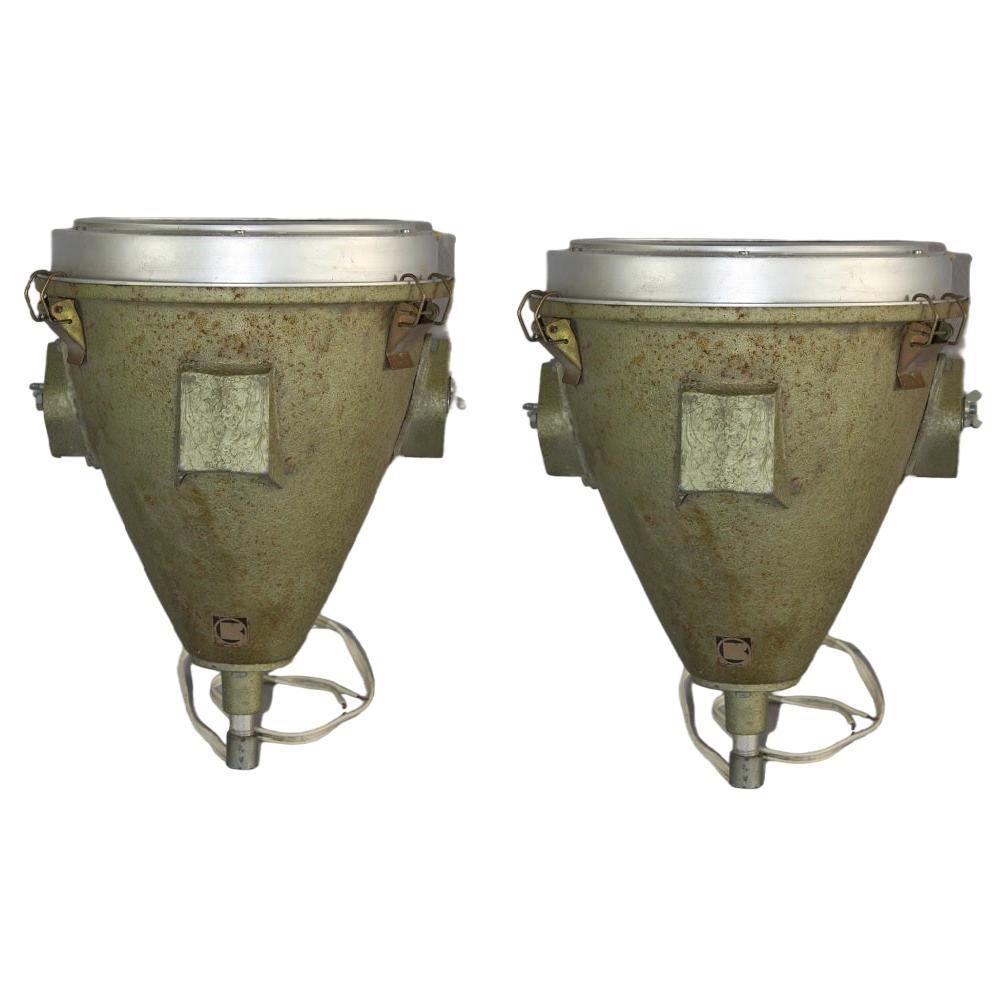 pair of very very nice BIG patina and scructure in 1950 shape of this nice high quality industrial lamps