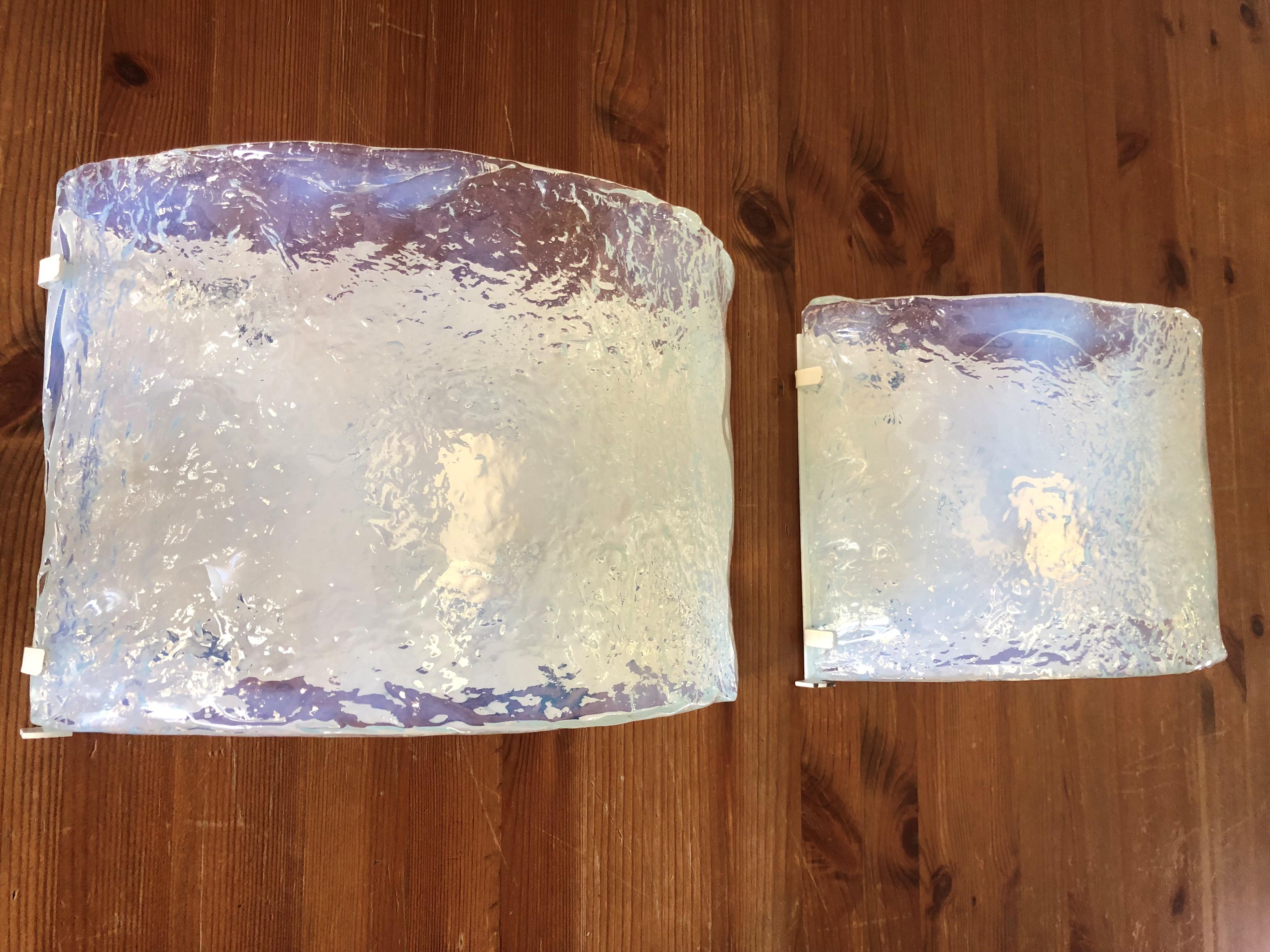 Pair of Italian Iridescent Murano Wall Sconces by Carlo Nason for Mazzega, 1970s In Good Condition For Sale In Badajoz, Badajoz