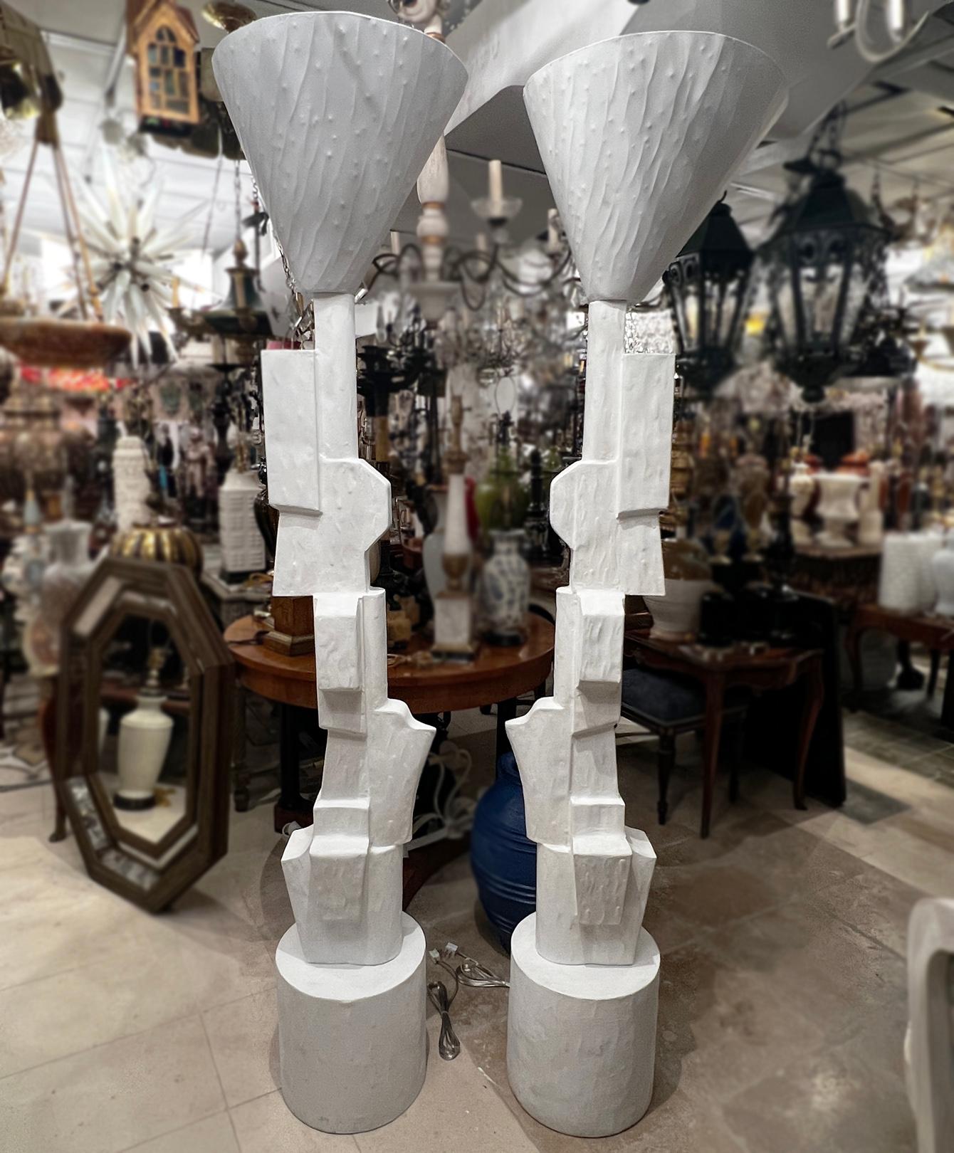 Paire de lampadaires italiens en fer en vente 1