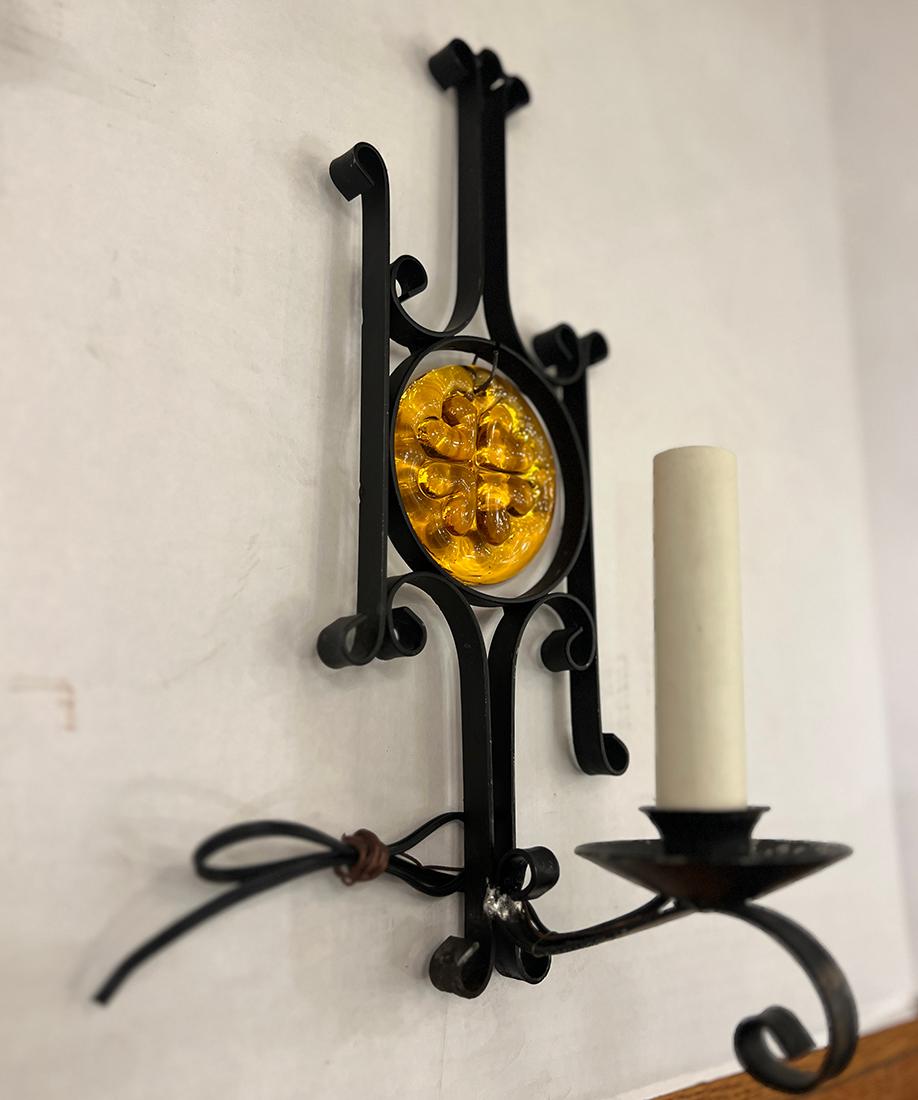 Pair of Italian Iron Sconces In Good Condition For Sale In New York, NY