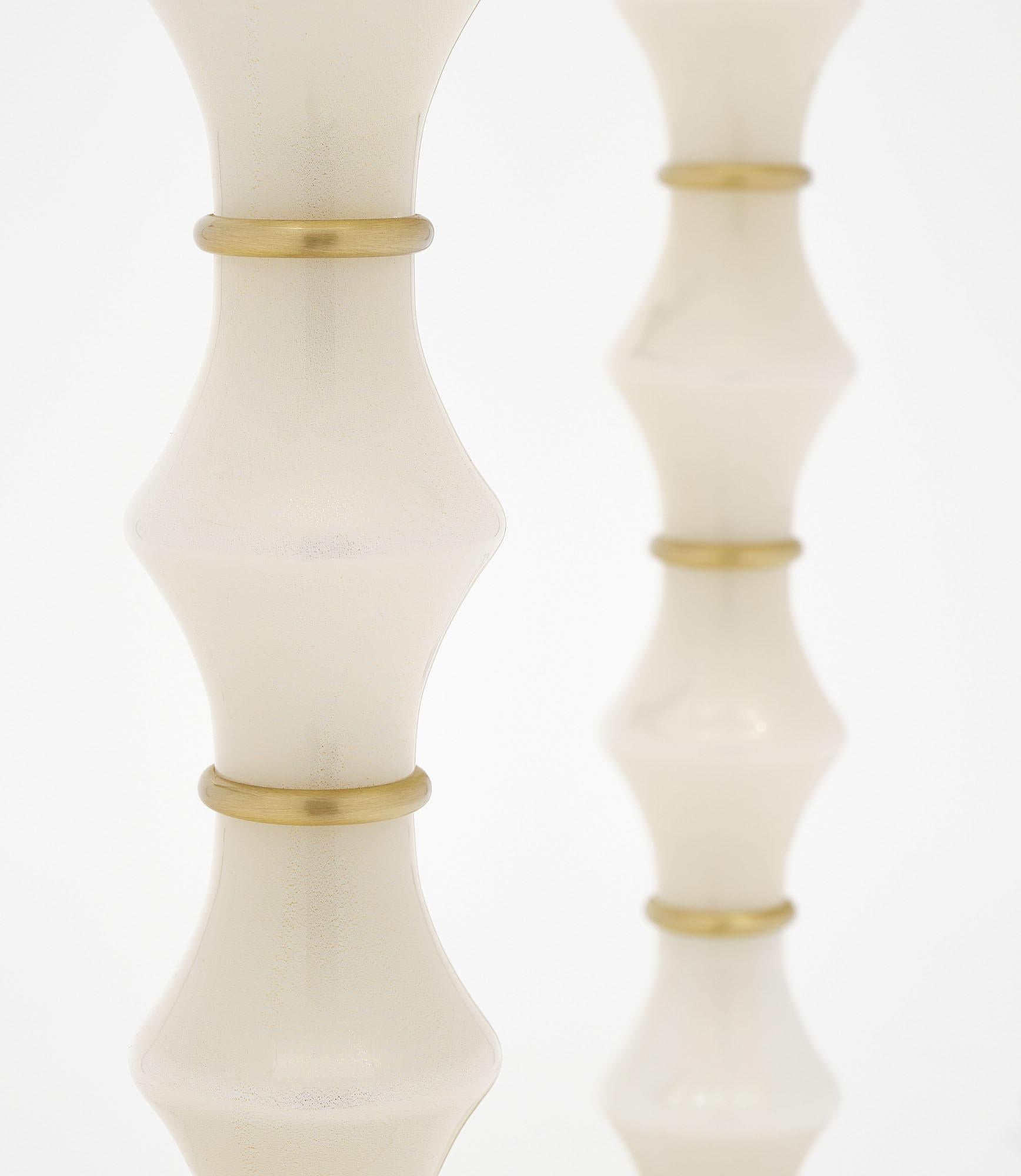 Pair of Italian Ivory Murano Glass Lamps For Sale 3