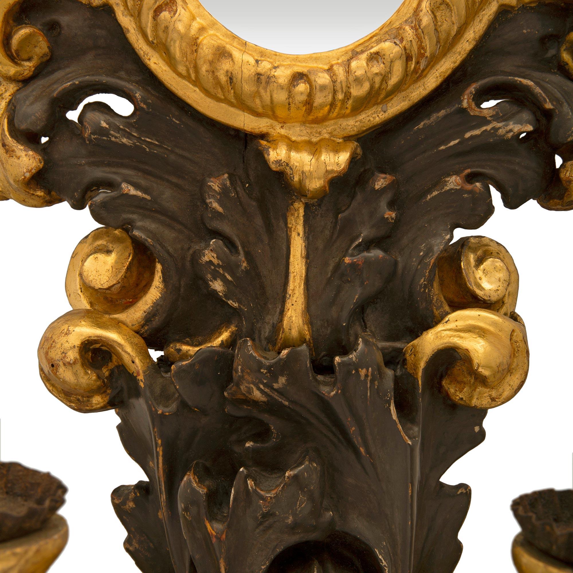 Pair Of Italian Late 17th Century Baroque Period Giltwood Mirrored Candelabras For Sale 3