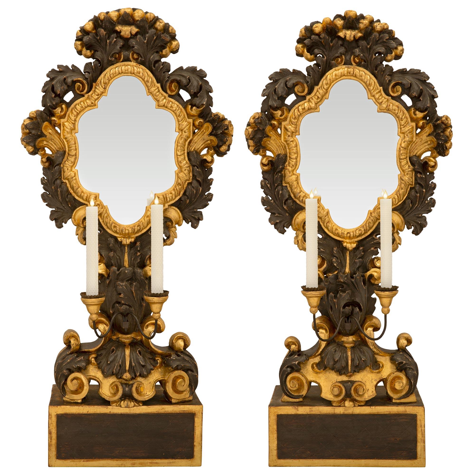 Pair Of Italian Late 17th Century Baroque Period Giltwood Mirrored Candelabras For Sale 5