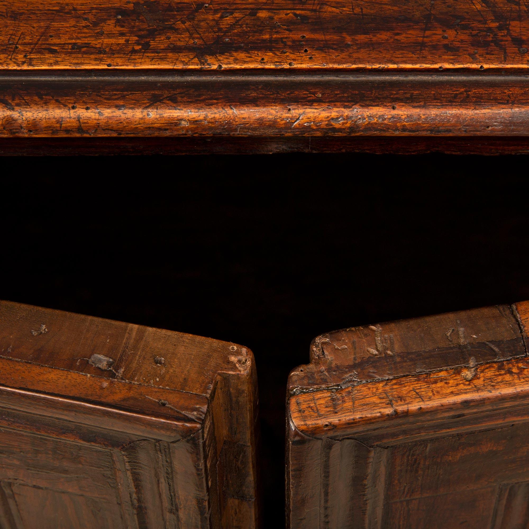 Pair of Italian Late 17th Century Walnut Credenzas from Tuscany For Sale 5