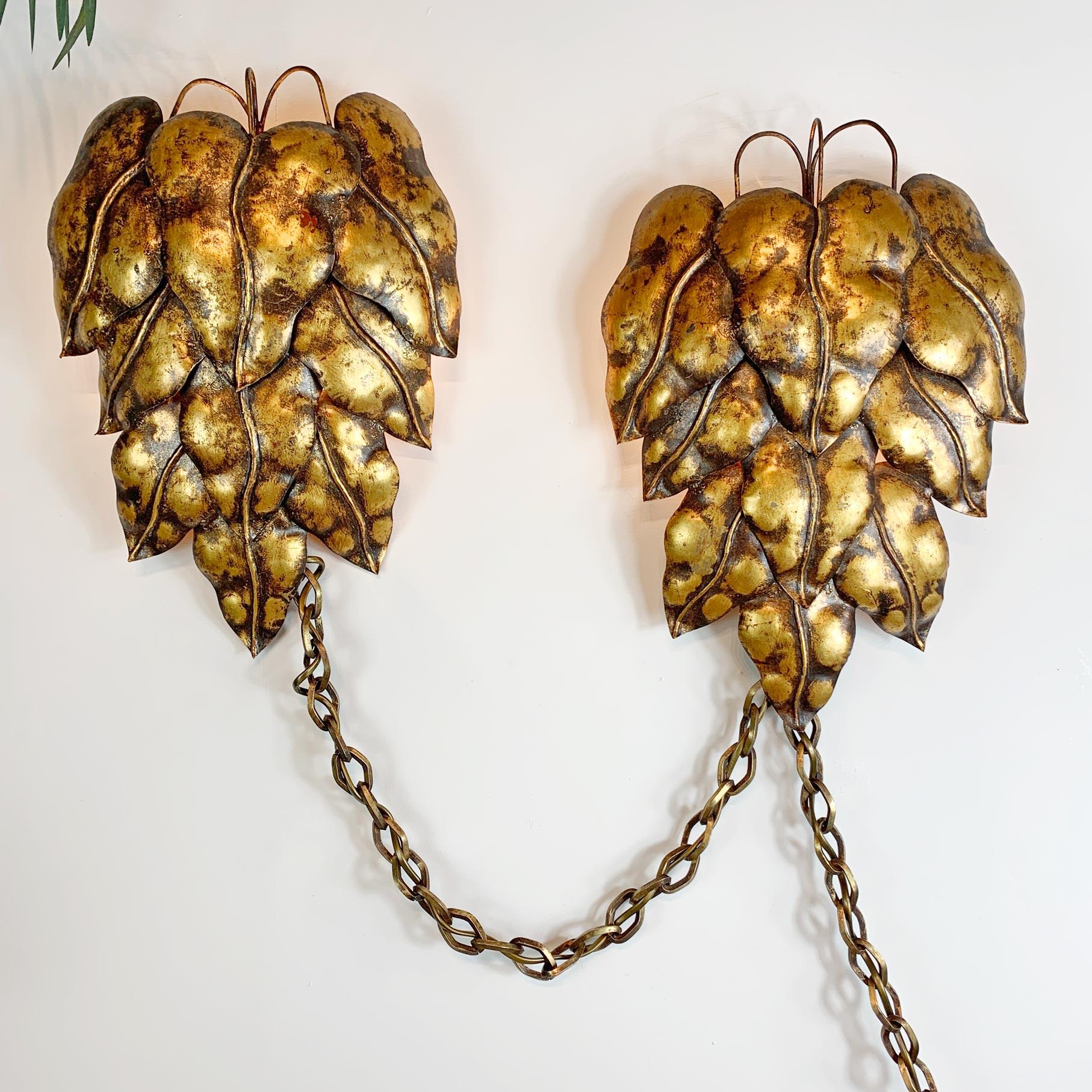 20th Century Pair of Gold Italian Leaf and Chain Swag Wall Lights, 1950's For Sale