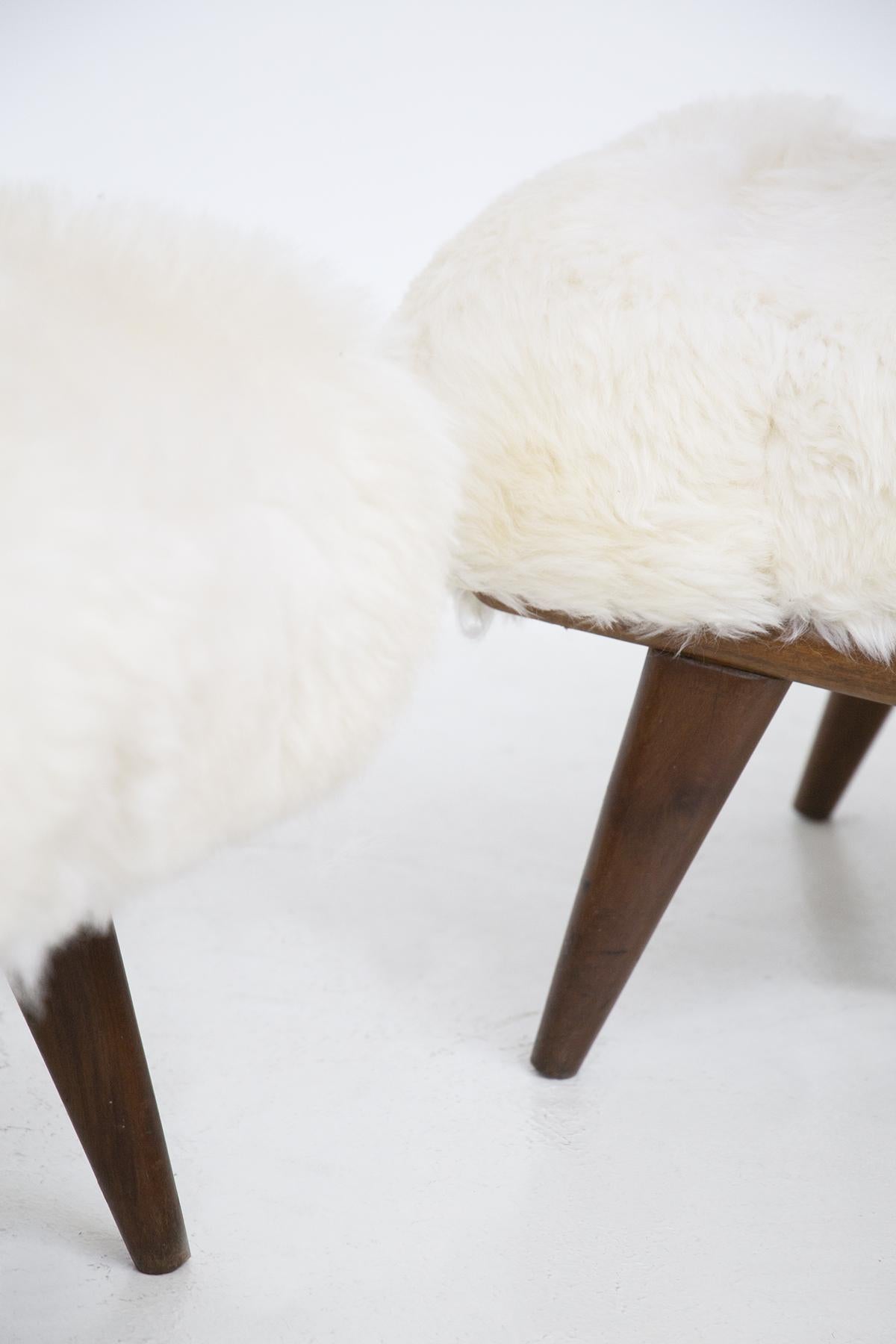 Paire de fauteuils italiens en fourrure attribués à Giuseppe Scapinelli en vente 2