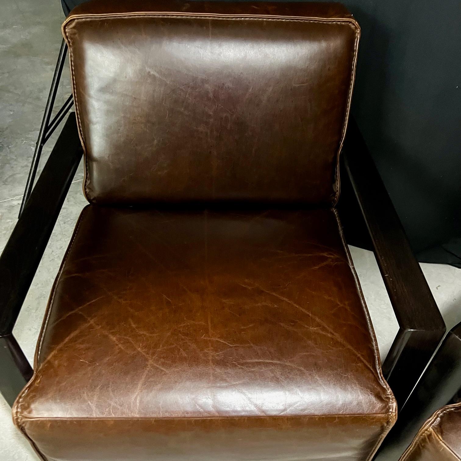 Contemporary Pair of Italian Leather Midcentury Modern Style Swivel Club Armchairs For Sale