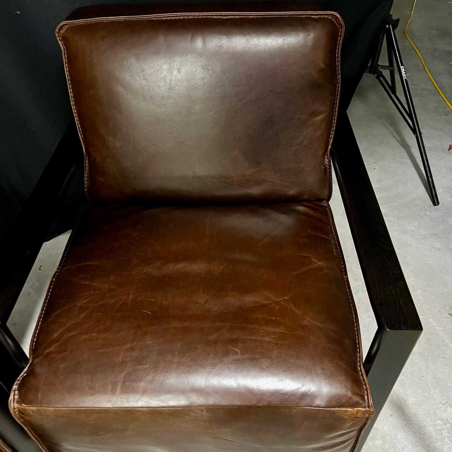 Pair of Italian Leather Midcentury Modern Style Swivel Club Armchairs For Sale 1
