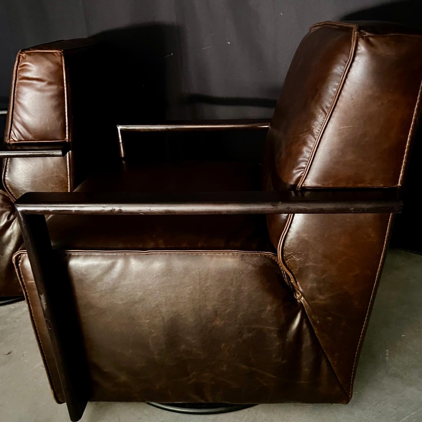Pair of Italian Leather Midcentury Modern Style Swivel Club Armchairs For Sale 2