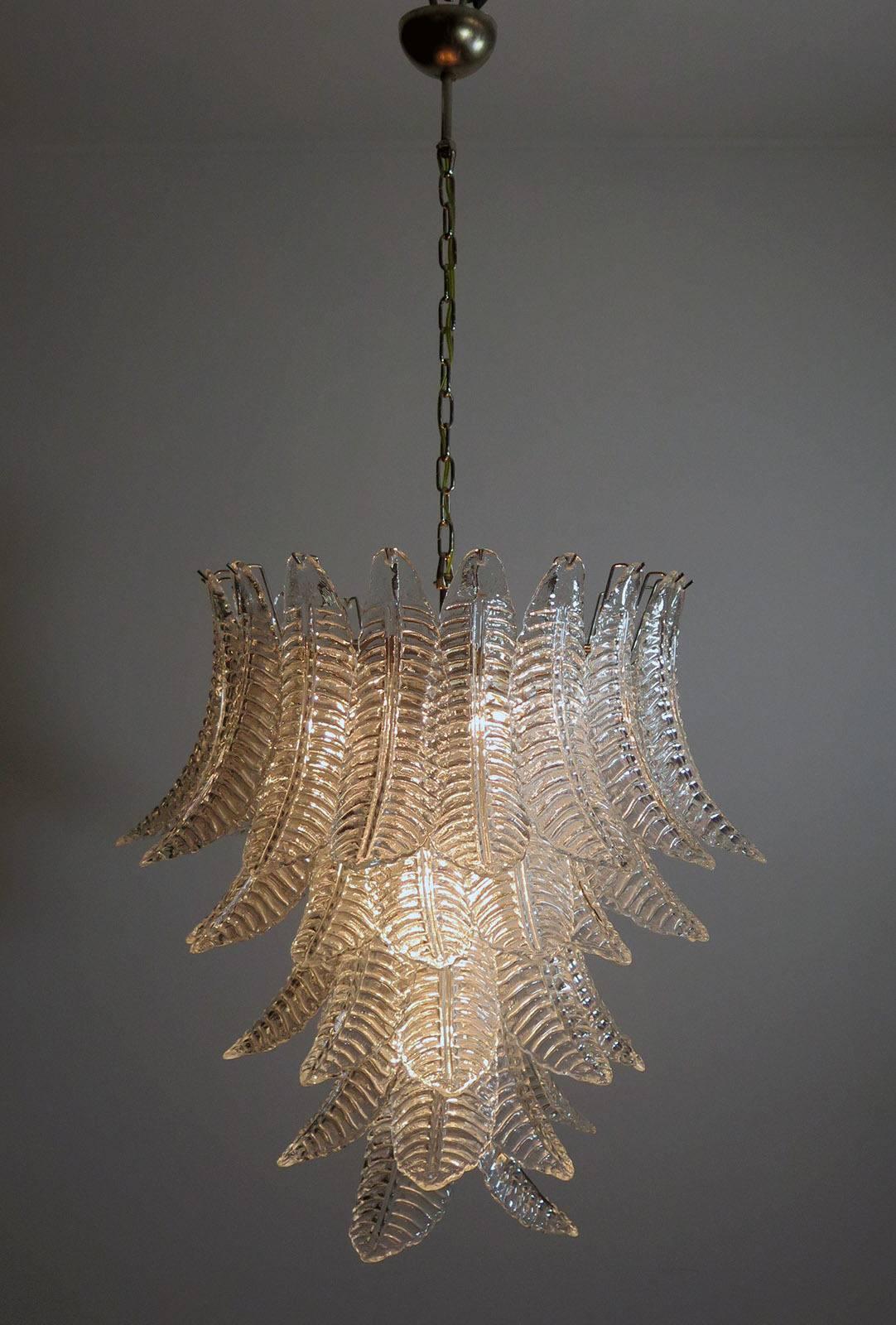 Late 20th Century Pair of Italian Leaves Chandeliers, Barovier and Toso Style, Murano