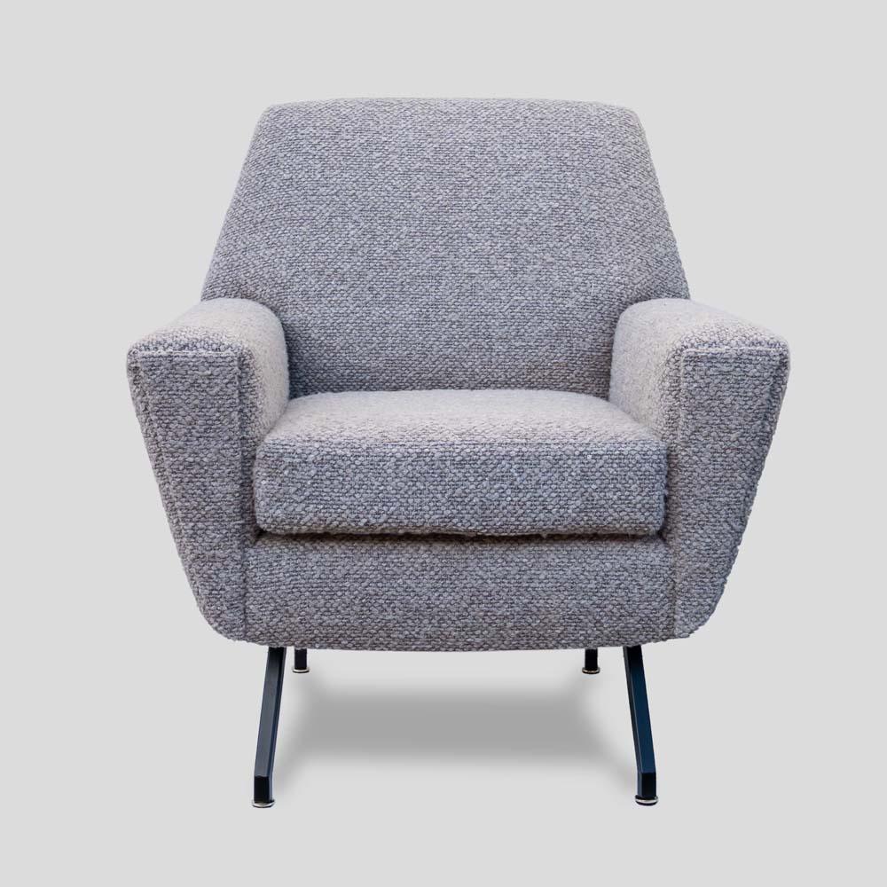 Mid-Century Modern Paire de fauteuils italiens en tissu bouclette marron clair attribués à Lenzi Italie en vente