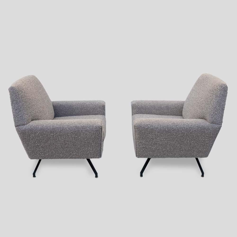 Milieu du XXe siècle Paire de fauteuils italiens en tissu bouclette marron clair attribués à Lenzi Italie en vente