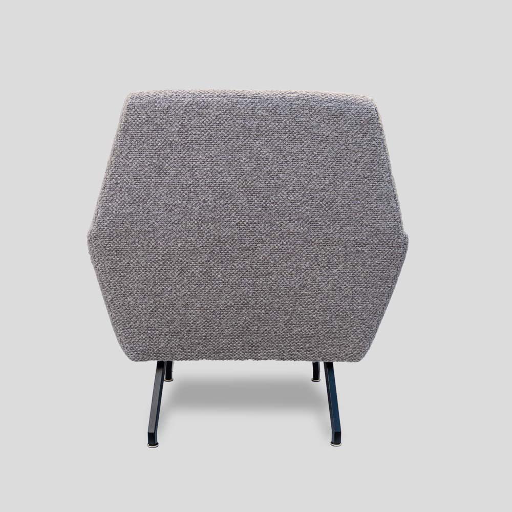 Paire de fauteuils italiens en tissu bouclette marron clair attribués à Lenzi Italie en vente 1