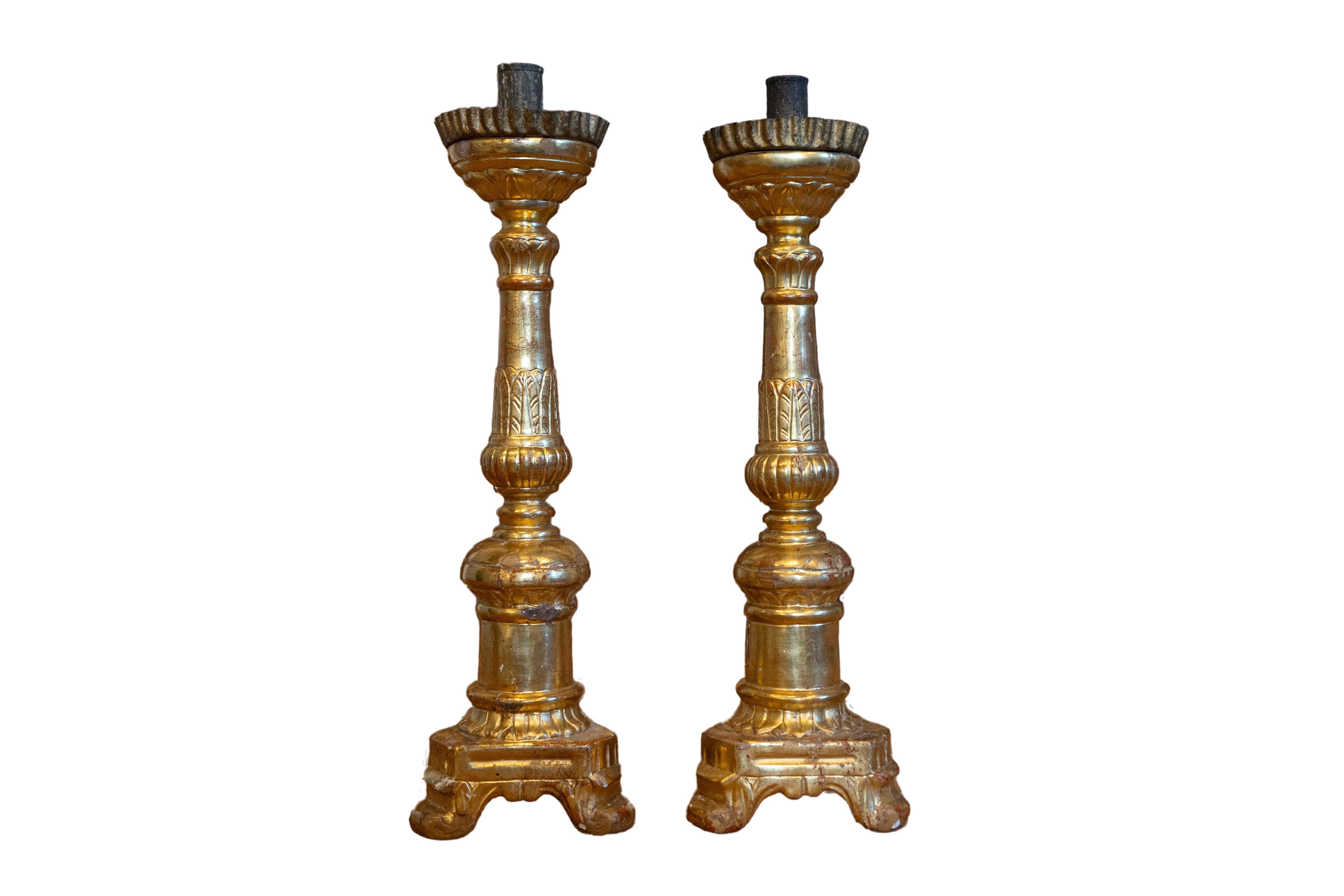 Pair of Italian Louis Philippe Mid 19th Century Carved Giltwood Candlesticks For Sale 9