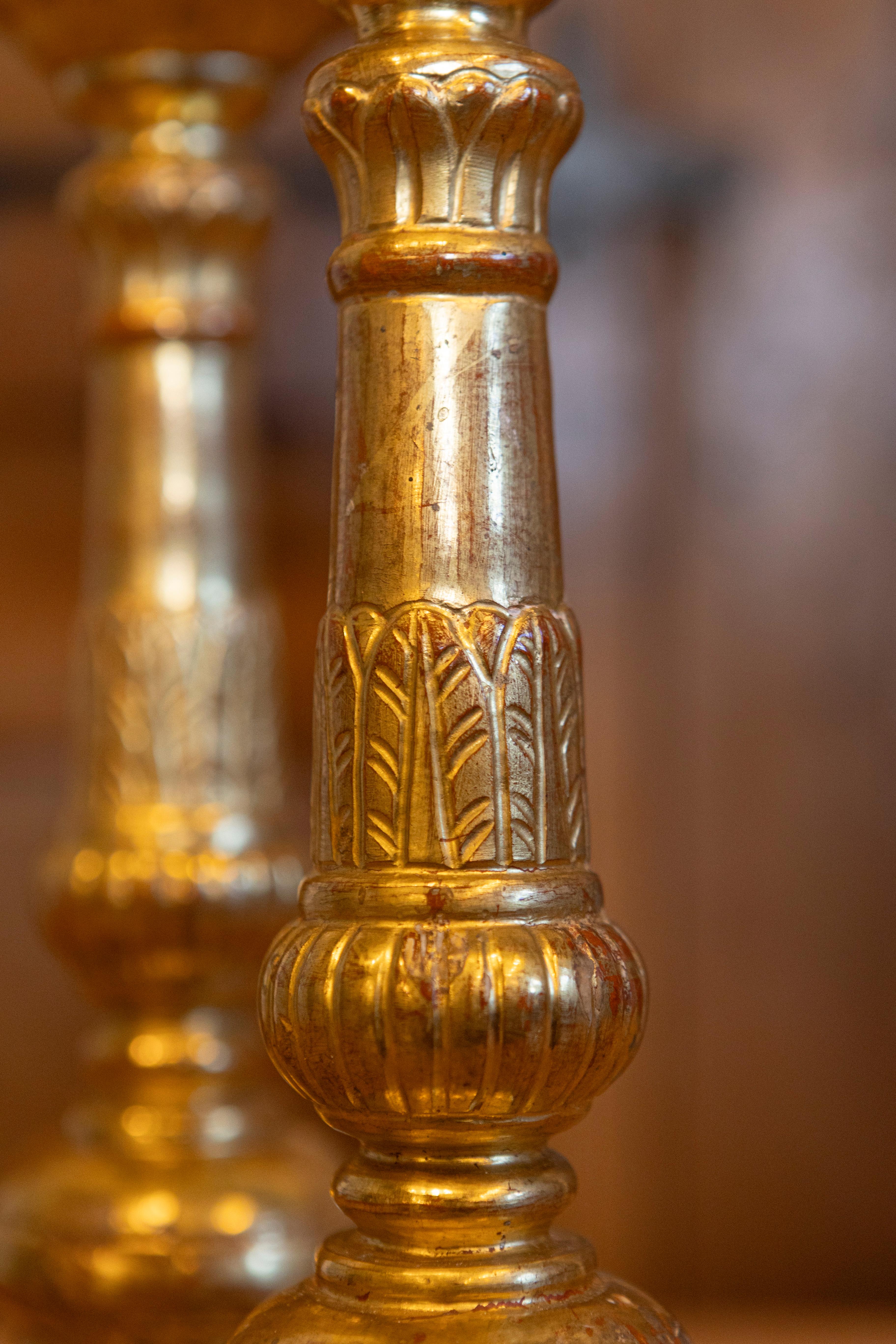 Pair of Italian Louis Philippe Mid 19th Century Carved Giltwood Candlesticks For Sale 3