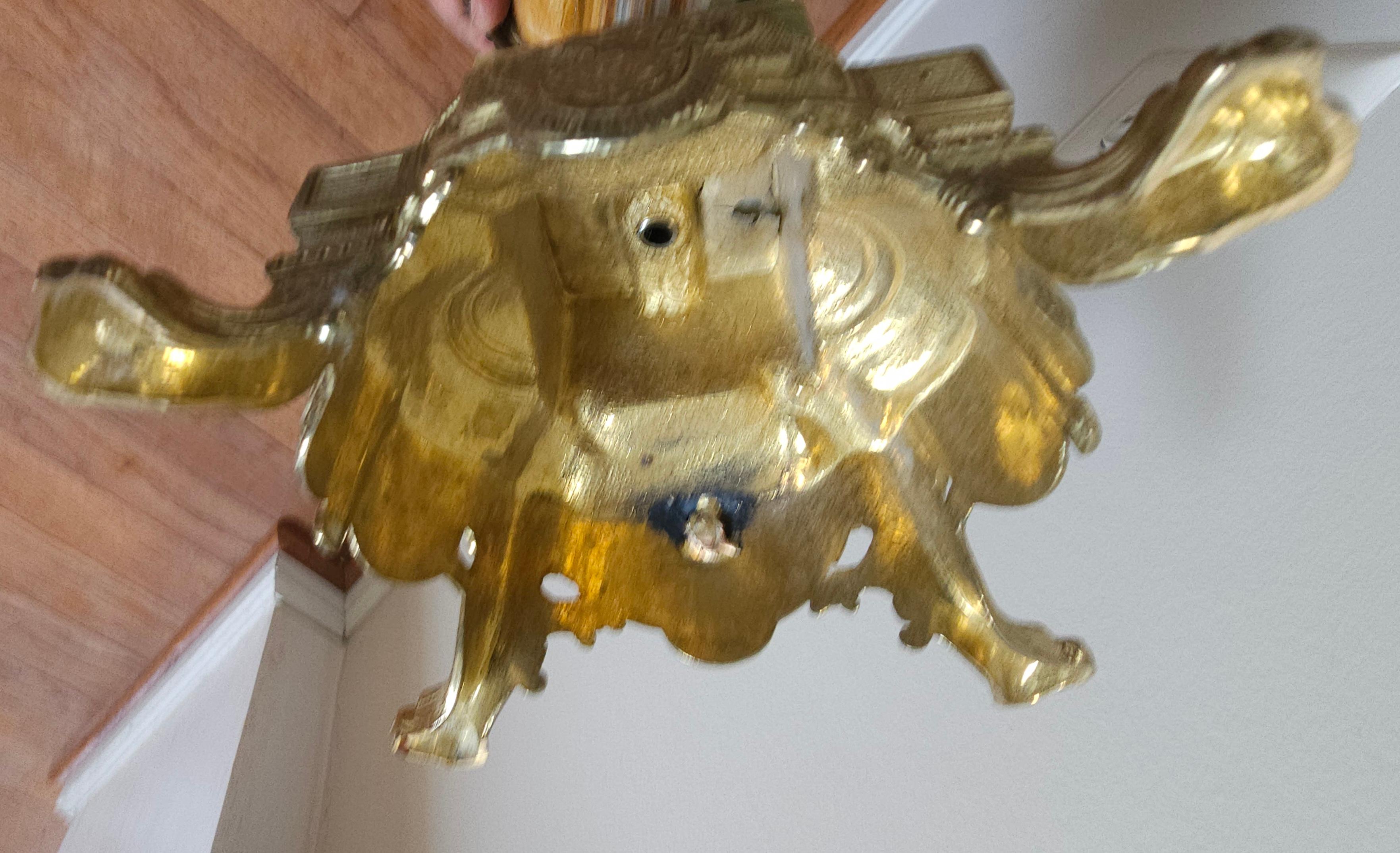 Paire de candélabres italiens de style Louis XV en bronze et marbre en vente 5