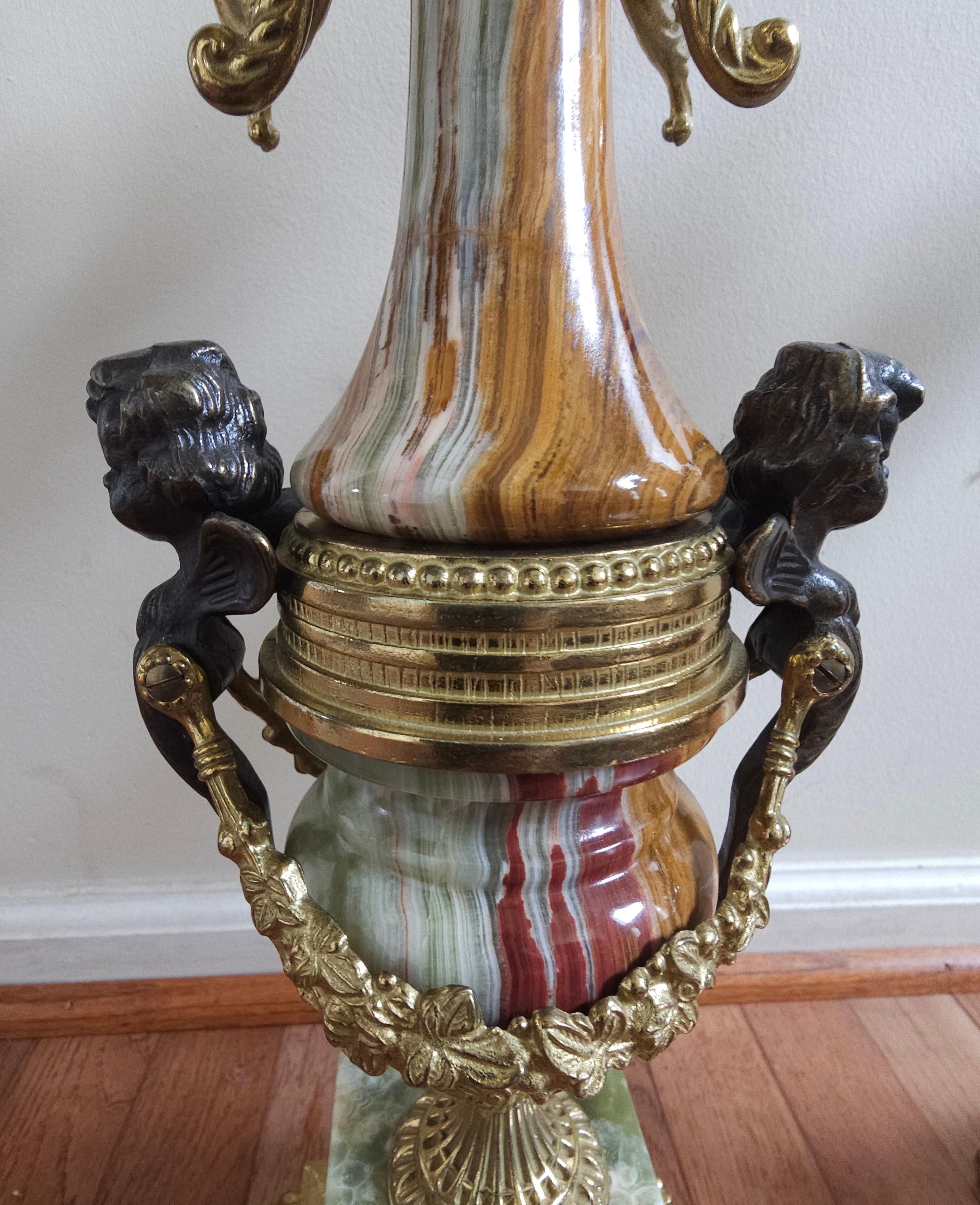 Paire de candélabres italiens de style Louis XV en bronze et marbre Bon état - En vente à Germantown, MD