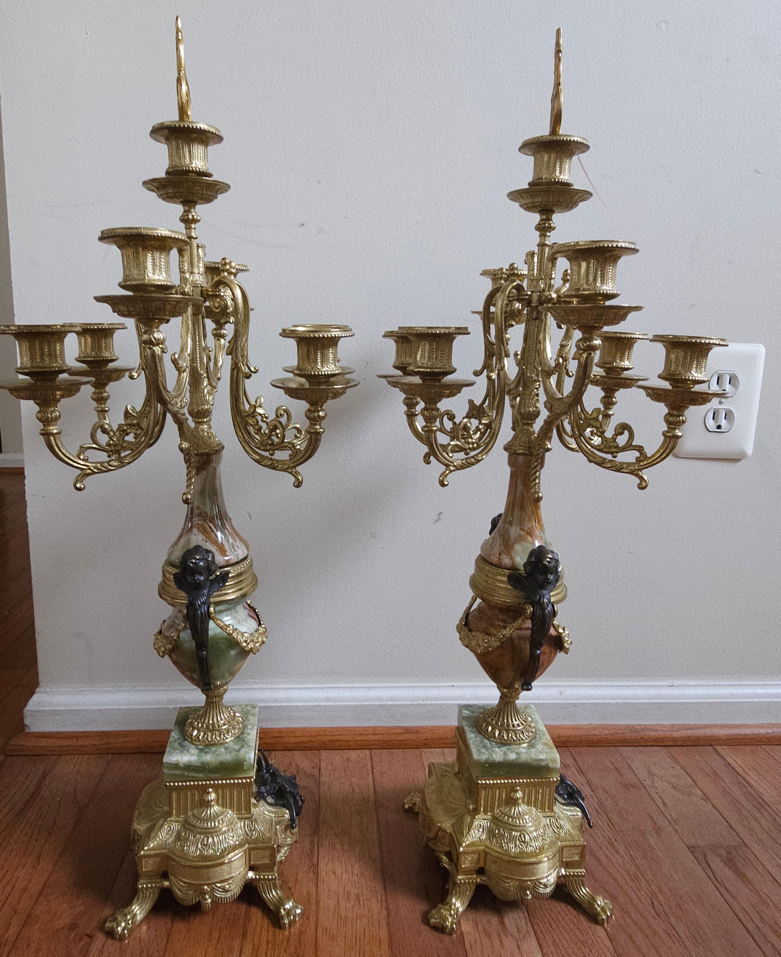 Paire de candélabres italiens de style Louis XV en bronze et marbre en vente 1