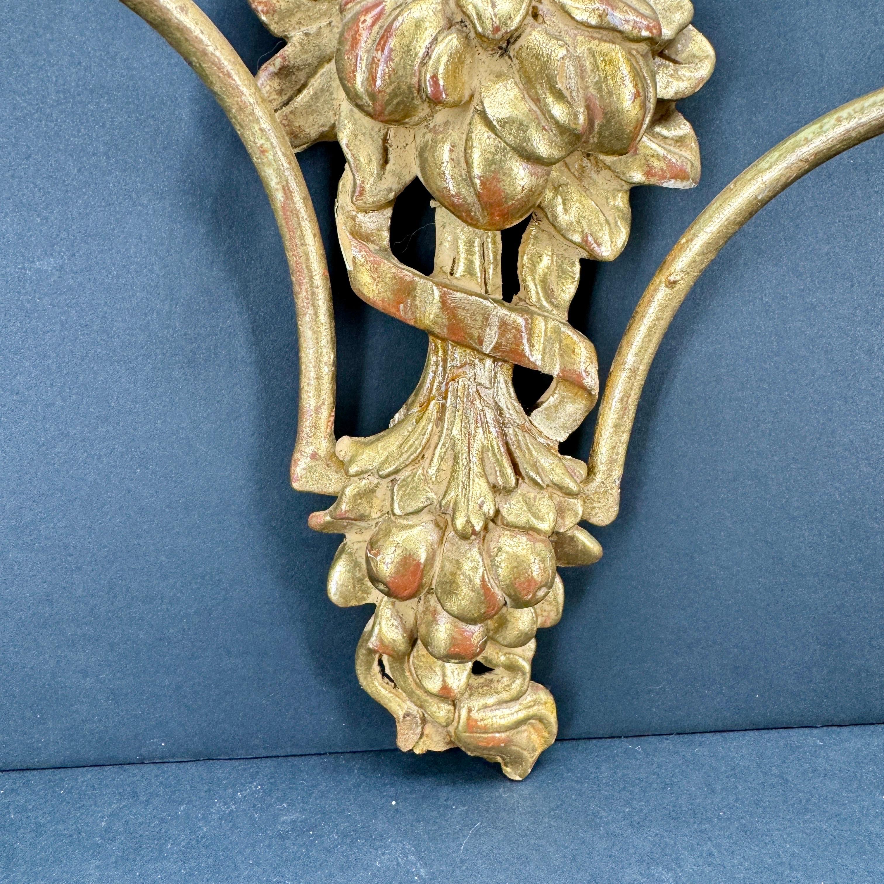 Pair of Italian Louis XVI Giltwood Wall Sconces Appliques For Sale 10