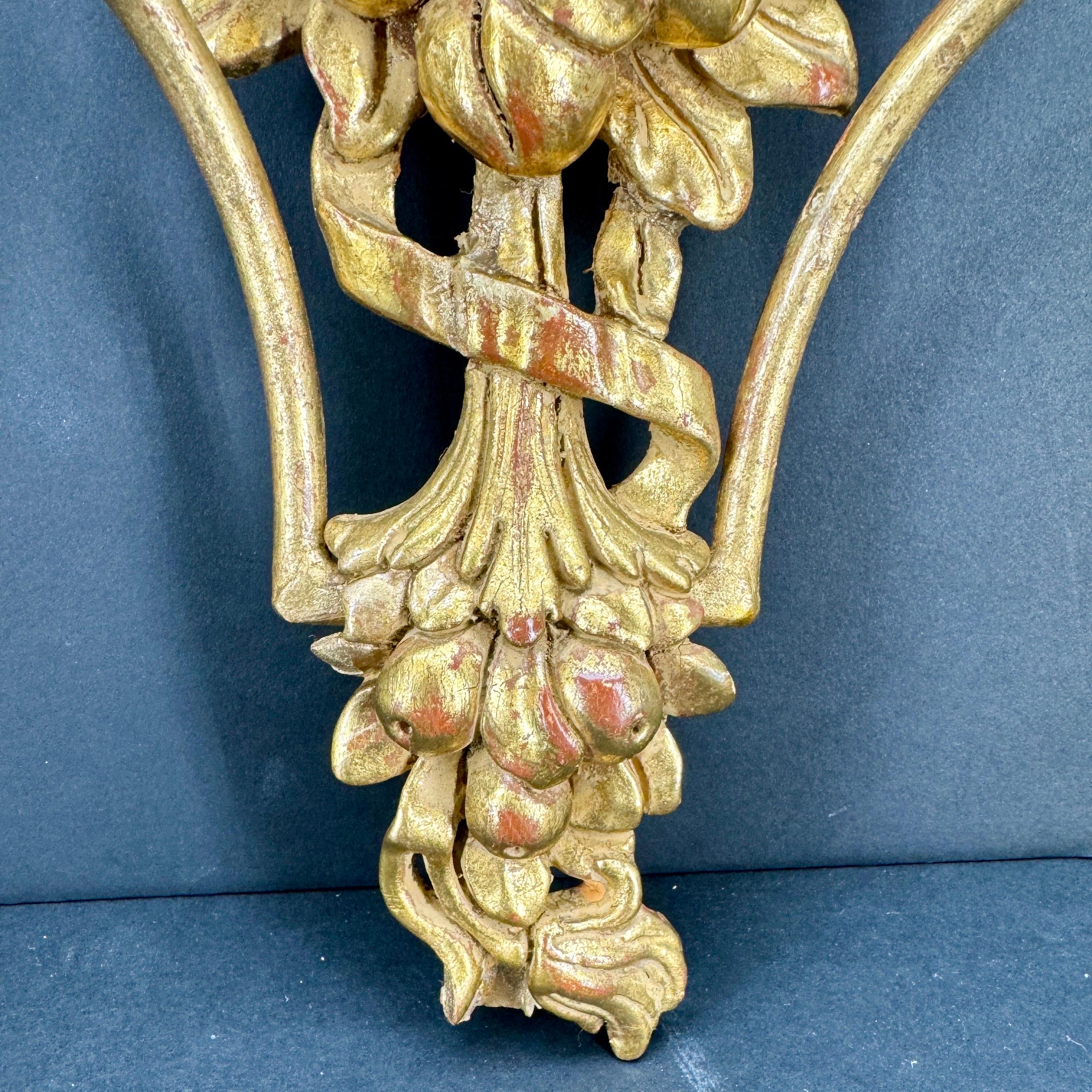 Pair of Italian Louis XVI Giltwood Wall Sconces Appliques For Sale 3