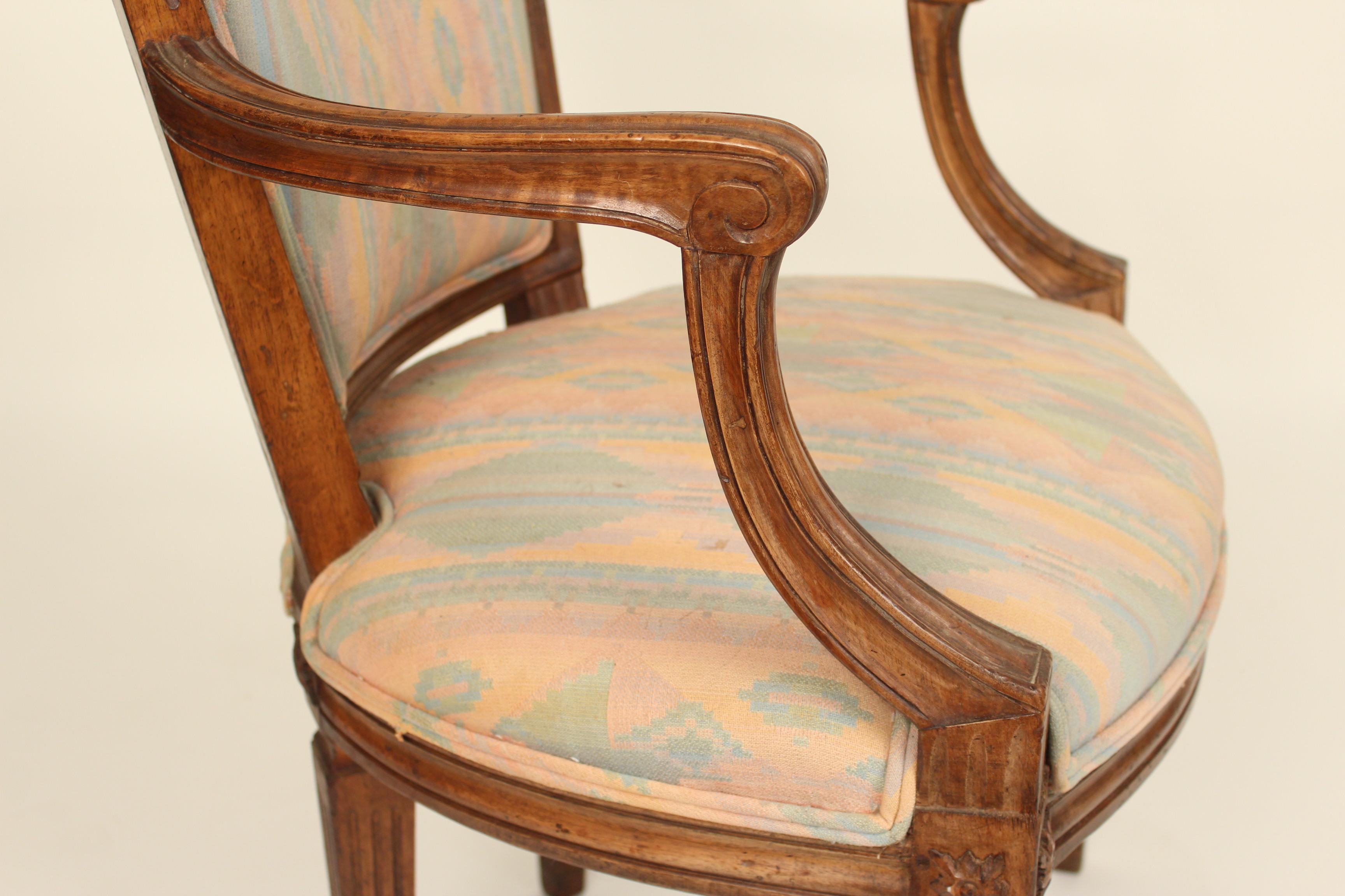 Pair of Italian Louis XVI Style Armchairs For Sale 1