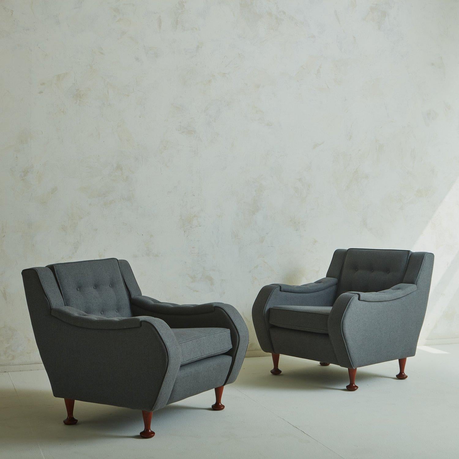 Modern Pair of Italian Lounge Chairs in Gray Wool In the Style of Angelo Mangiarotti, 1 For Sale