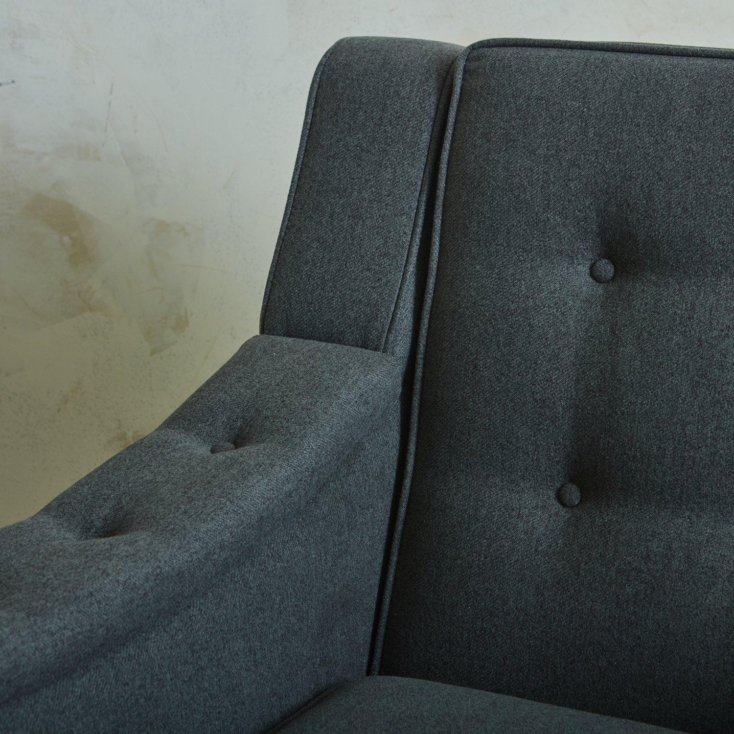 Pair of Italian Lounge Chairs in Gray Wool In the Style of Angelo Mangiarotti, 1 2