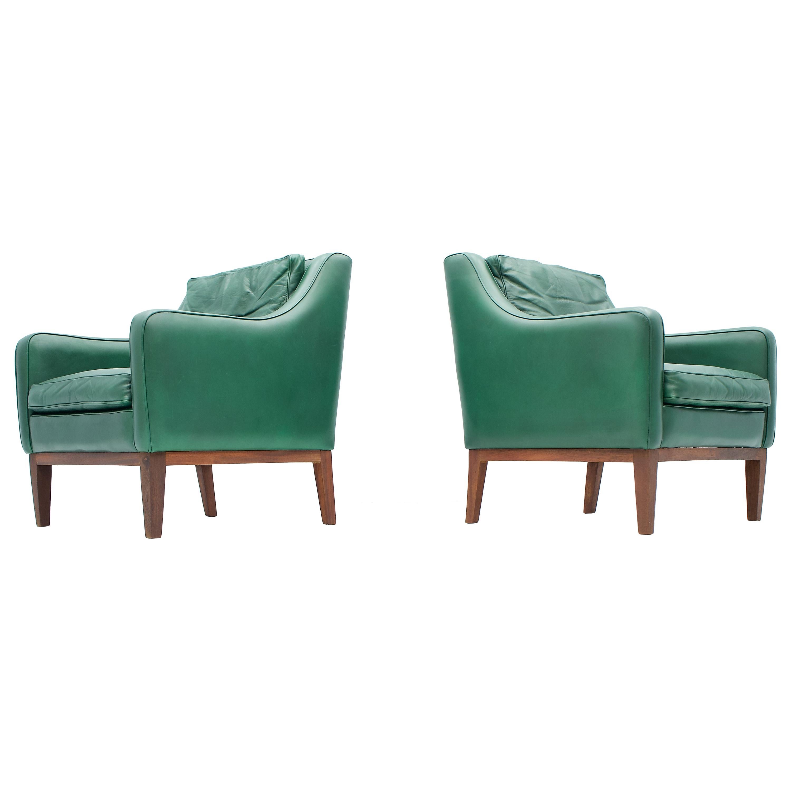 Pair of Italian Lounge Chairs in Green Leather, 1958 For Sale