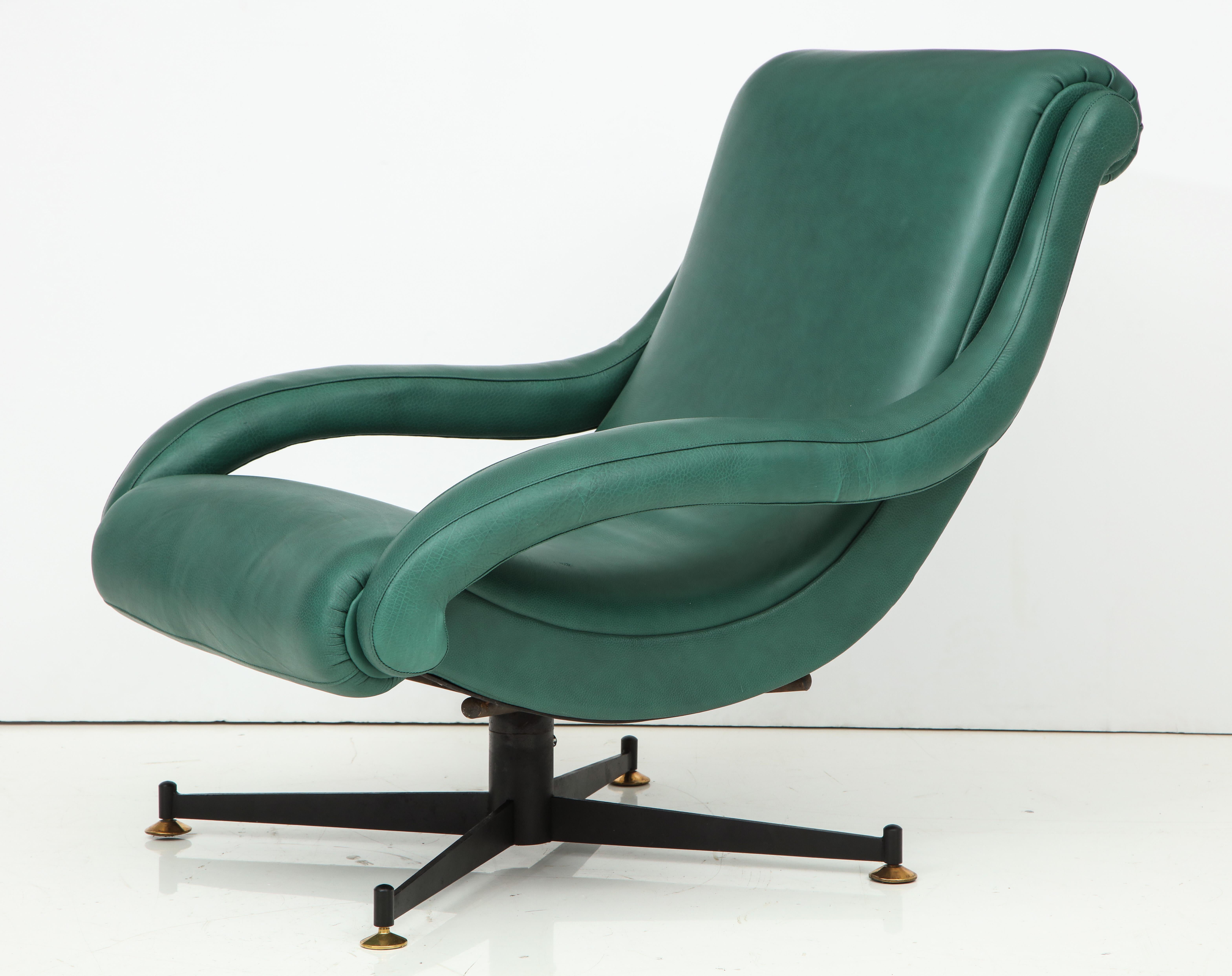 Italian Pair of Lounge Chairs in Gucci Green Leather by Radice for Lenzi, c. 1950, Italy