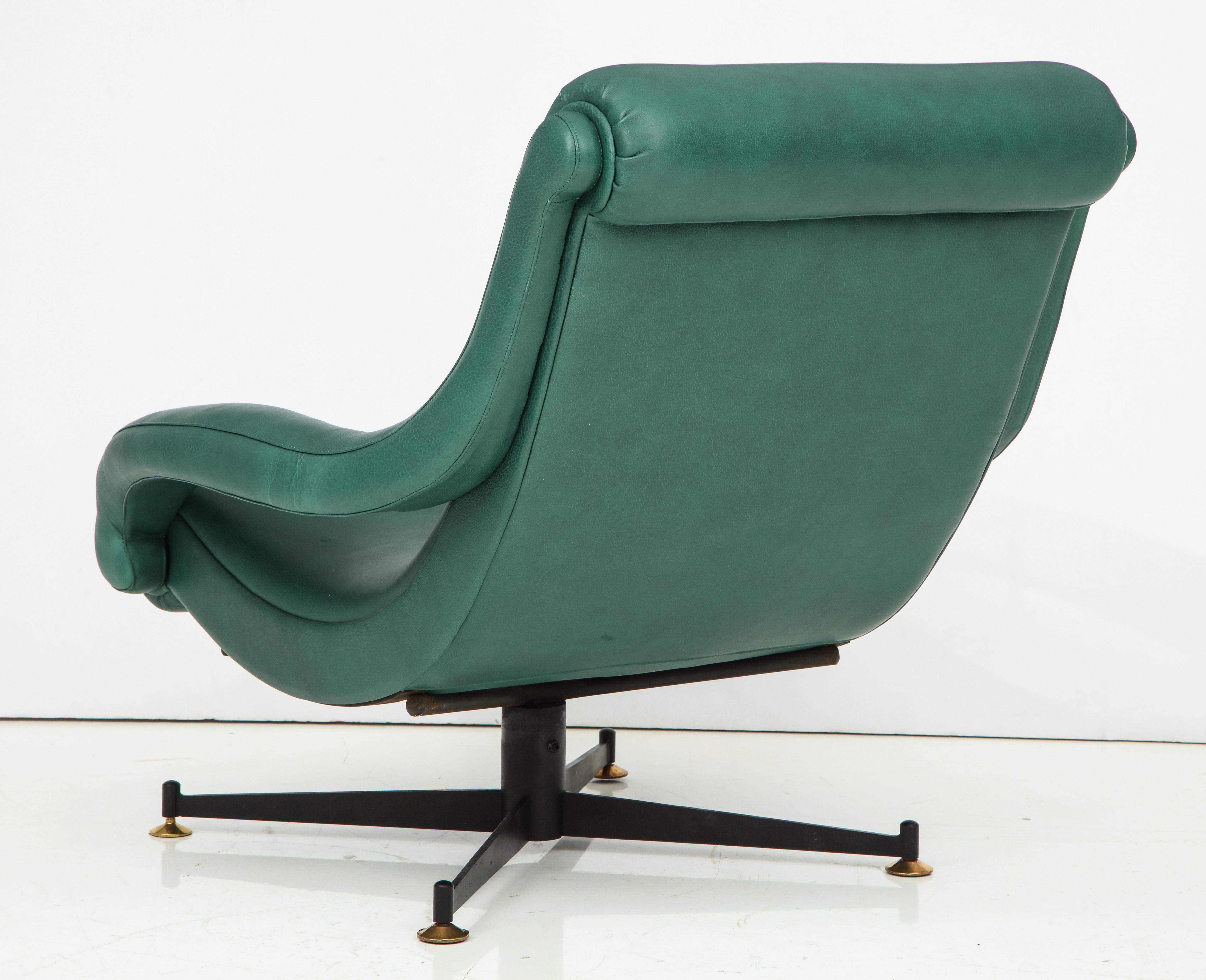 Pair of Lounge Chairs in Gucci Green Leather by Radice for Lenzi, c. 1950, Italy 2