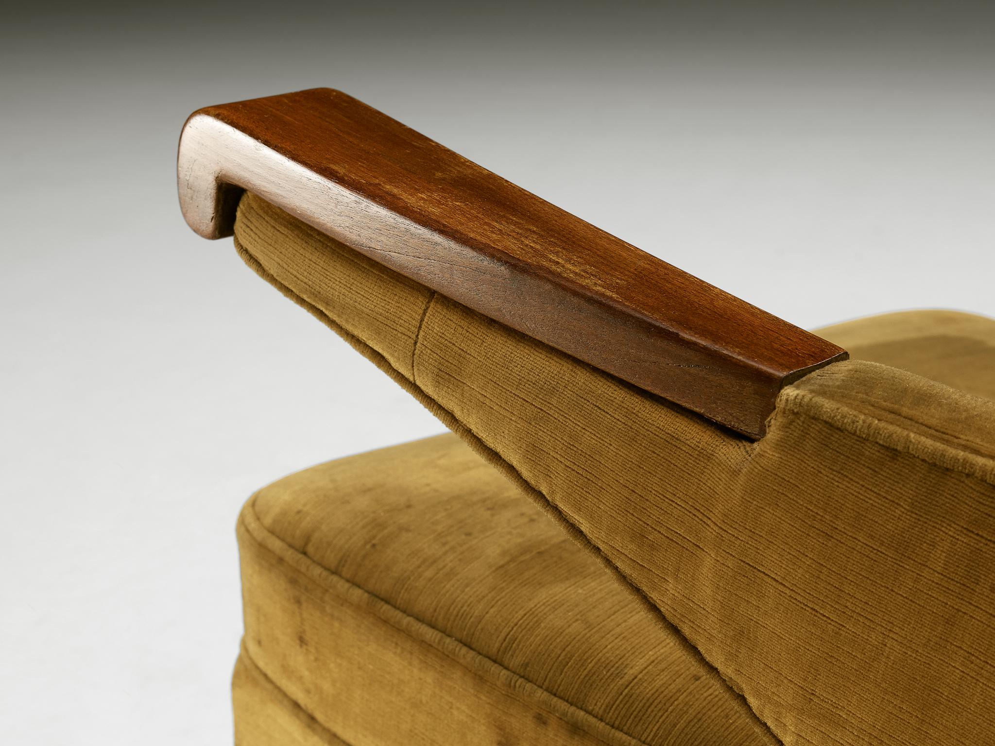 Fin du 20e siècle Paire de chaises longues italiennes en velours jaune ocre en vente