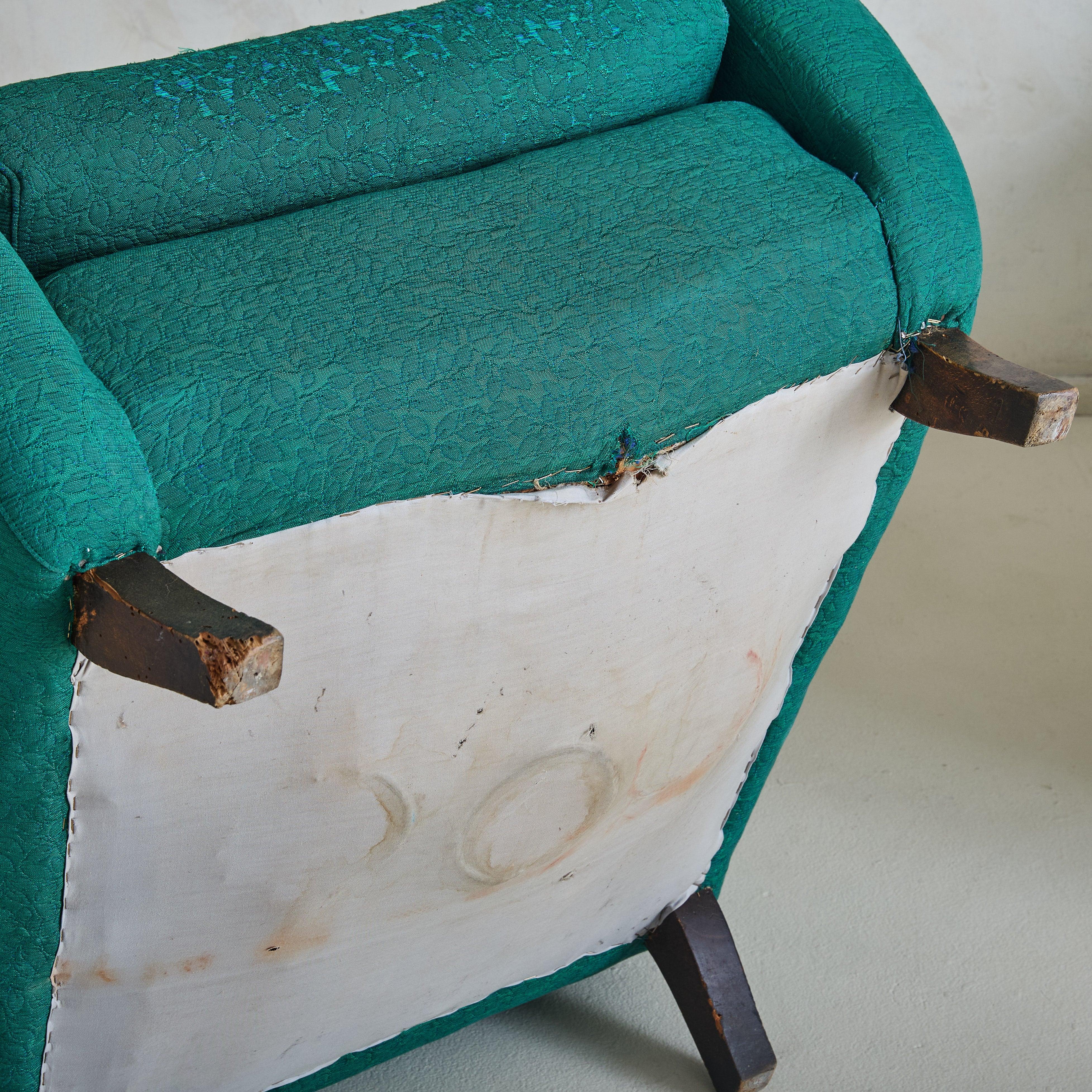 Pair of Italian Lounge Chairs in Original Green Upholstery, 1960s For Sale 5