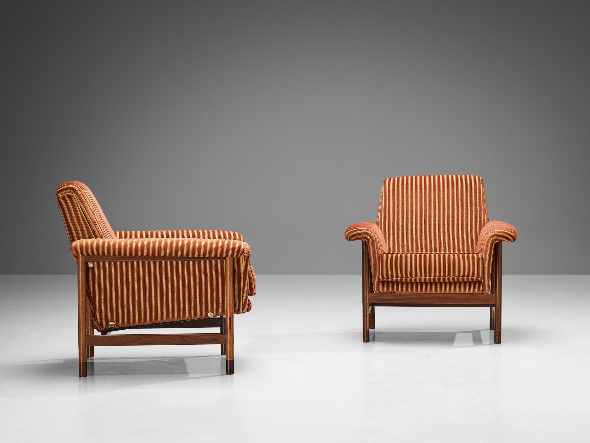 Pair of Italian Lounge Chairs in Teak and Red Striped Upholstery  For Sale 2