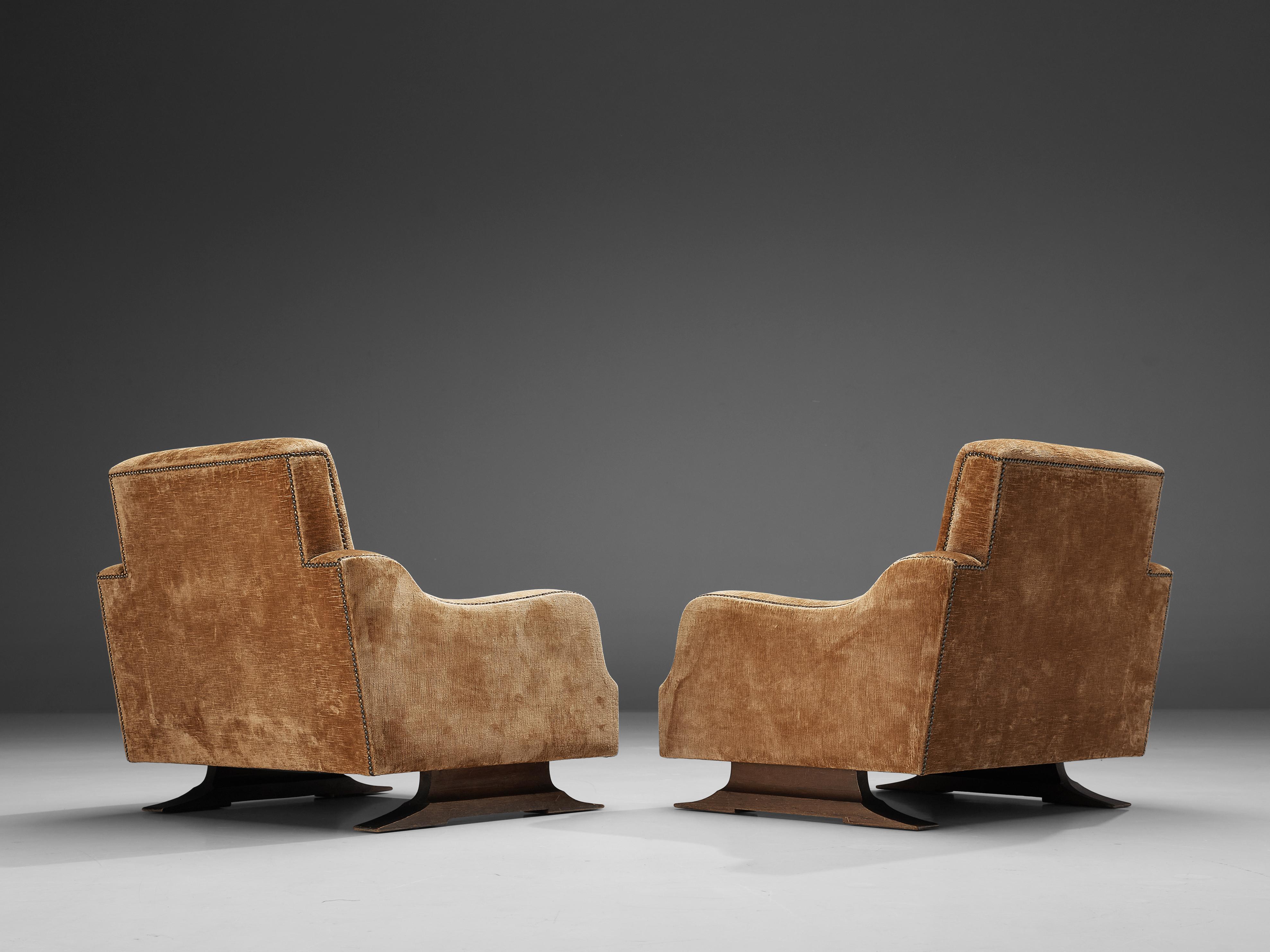 Pair of Italian Lounge Chairs in Velvet Upholstery In Good Condition In Waalwijk, NL