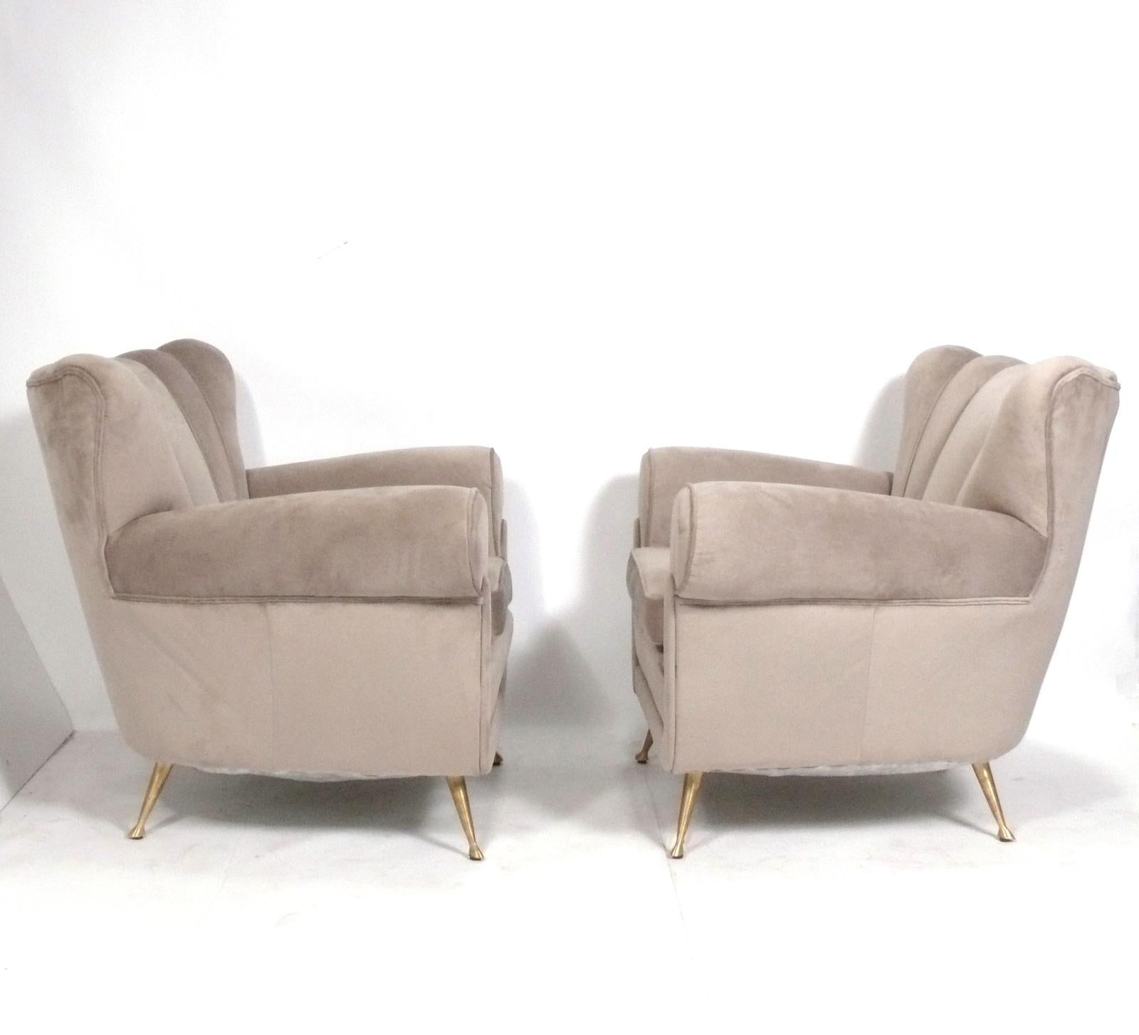 Mid-Century Modern Pair of Italian Lounge Chairs Mid Century Style  For Sale